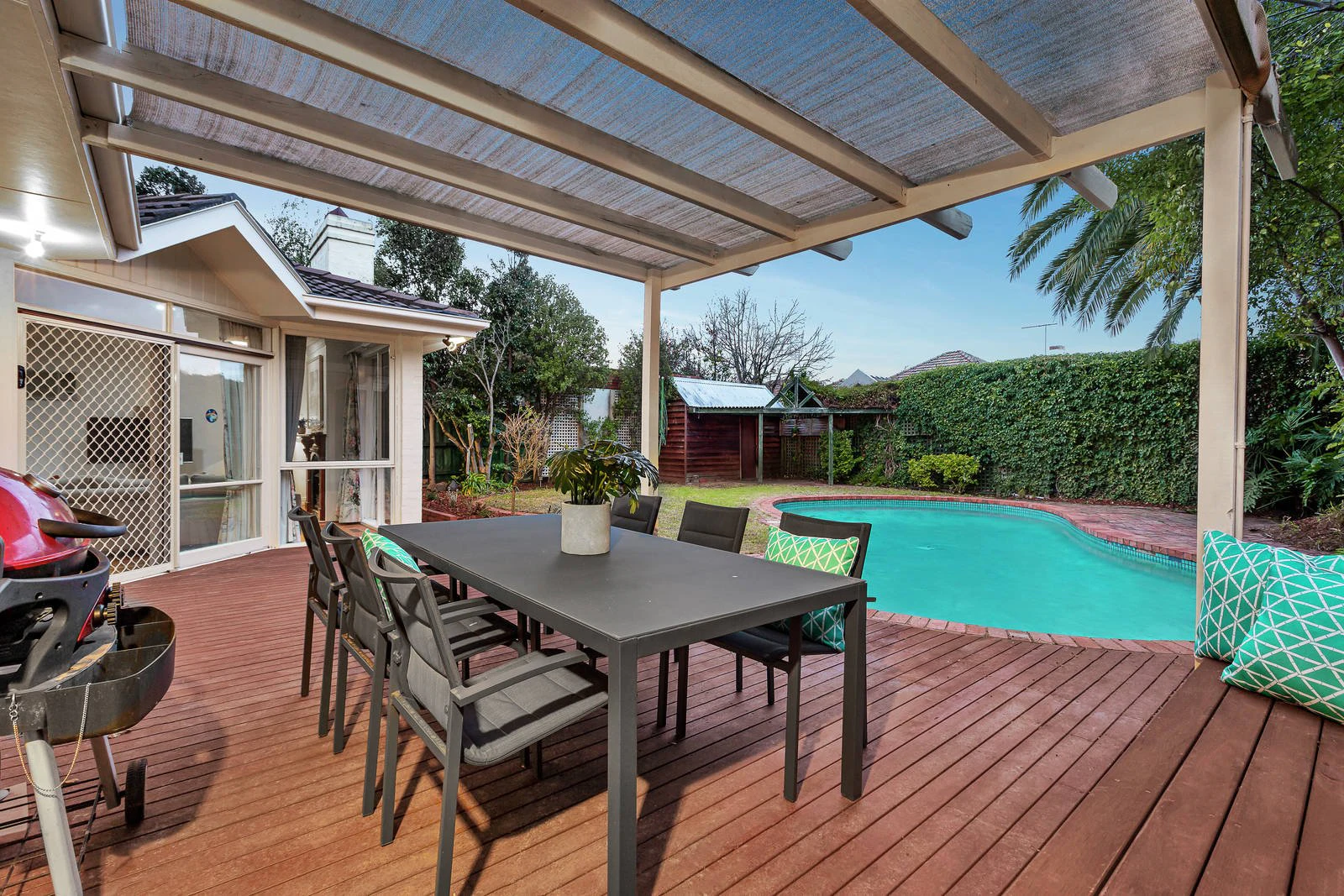 10 Dillon Grove, Glen Iris, VIC