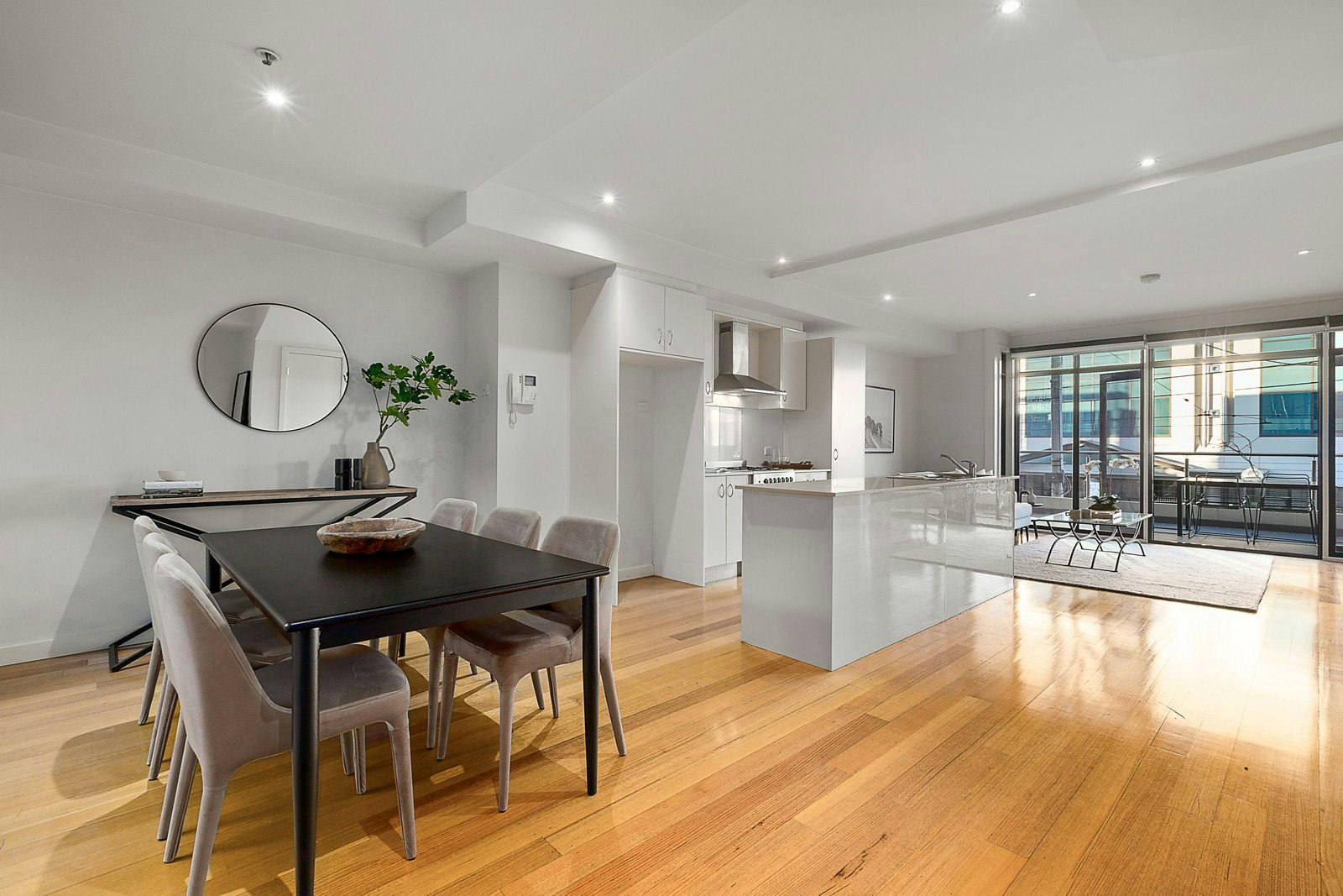 8/443 Burke Road, Glen Iris, VIC