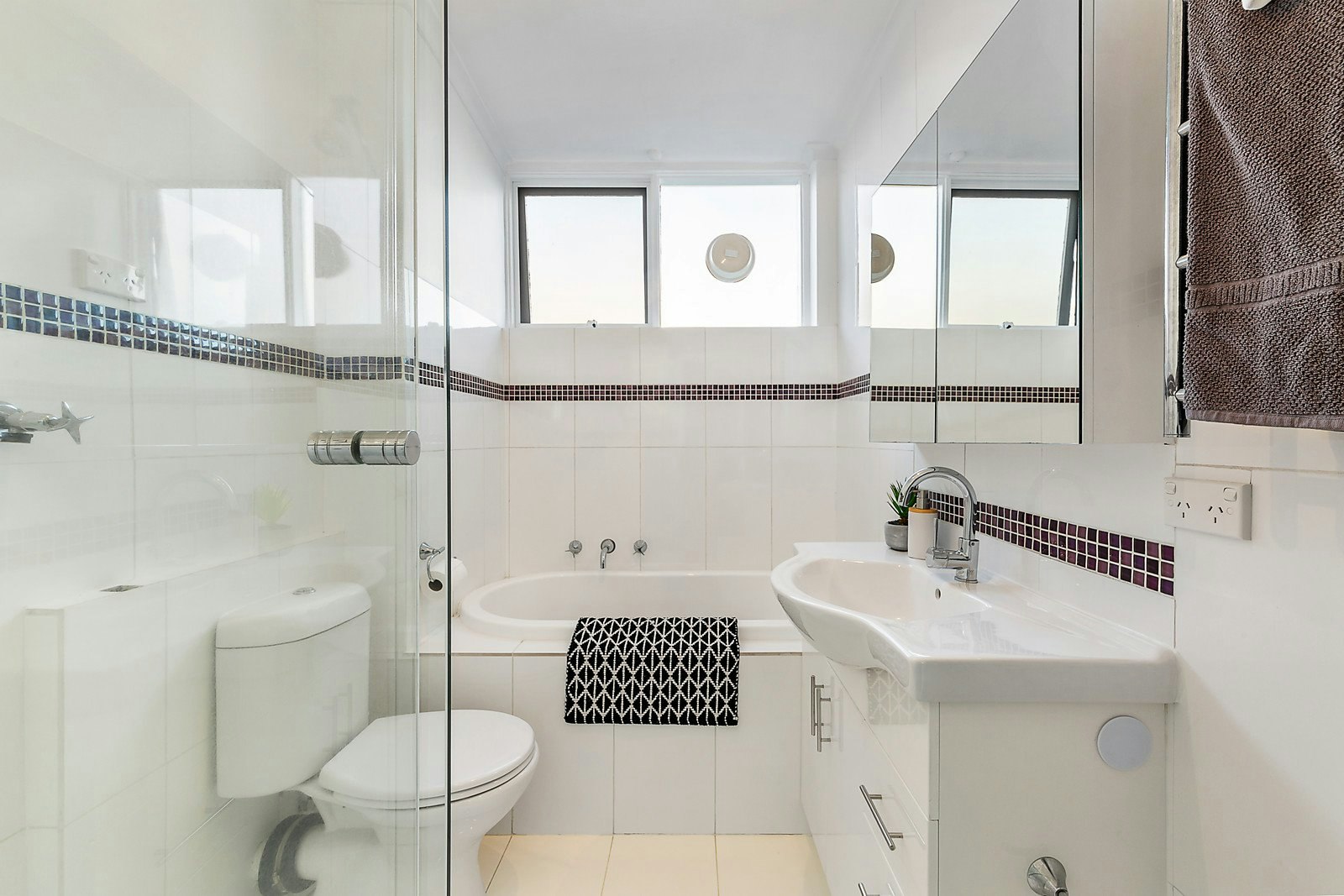 8/187 Auburn Road, Hawthorn, VIC