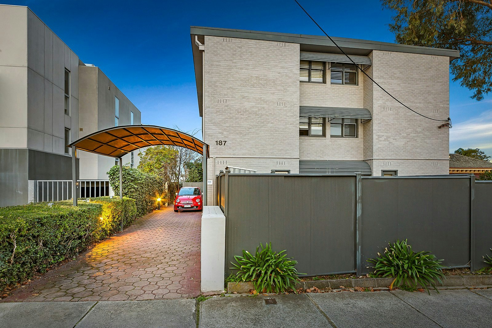 8/187 Auburn Road, Hawthorn, VIC