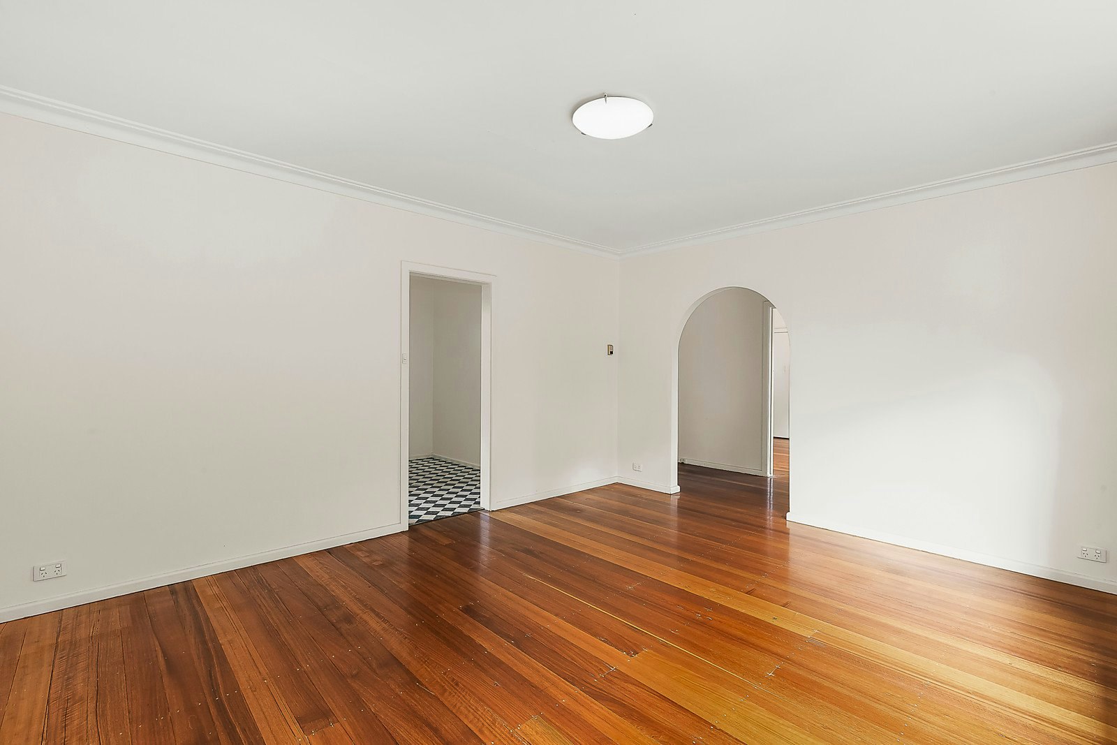 2/1 Glencairn Avenue, Camberwell, VIC