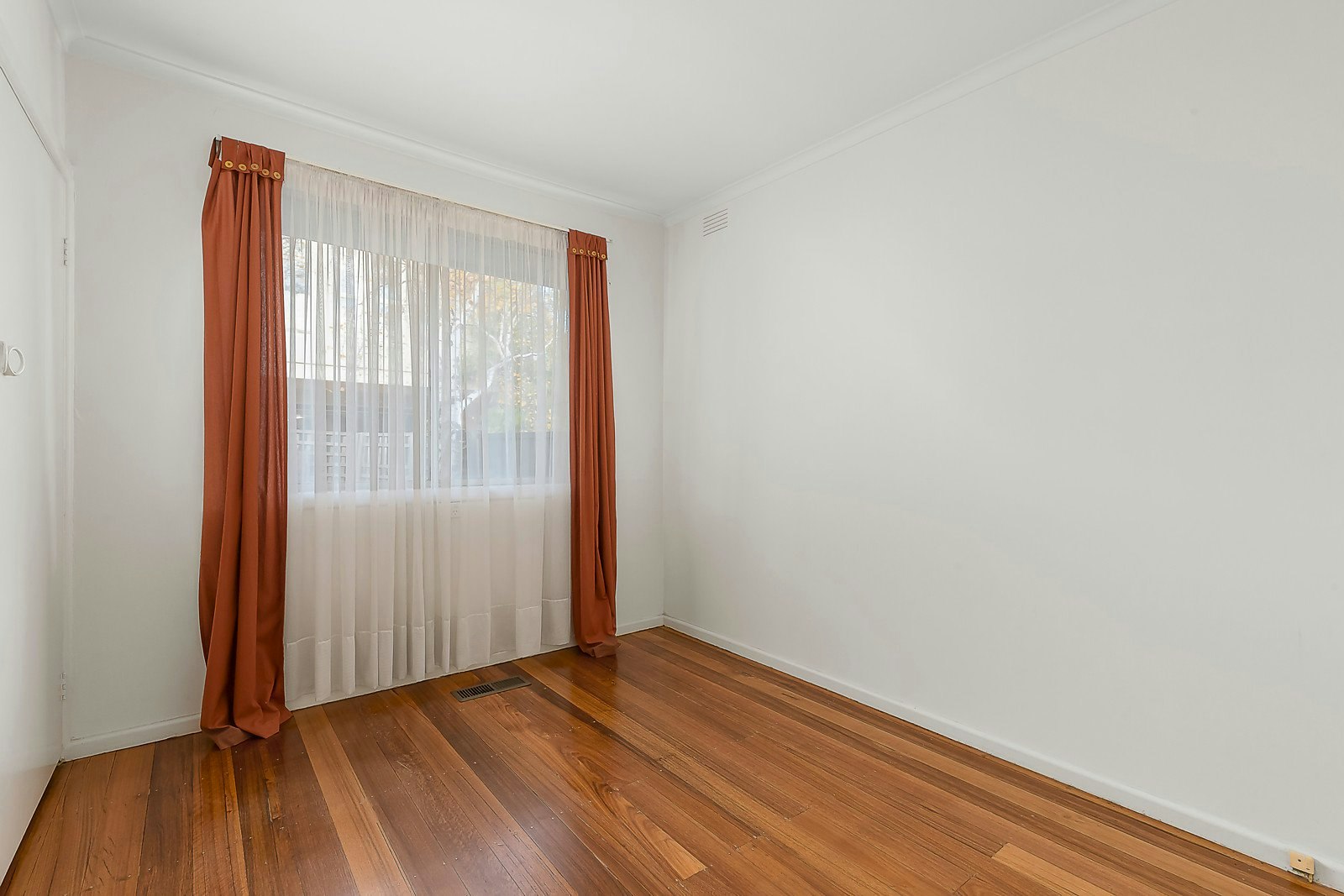 2/1 Glencairn Avenue, Camberwell, VIC