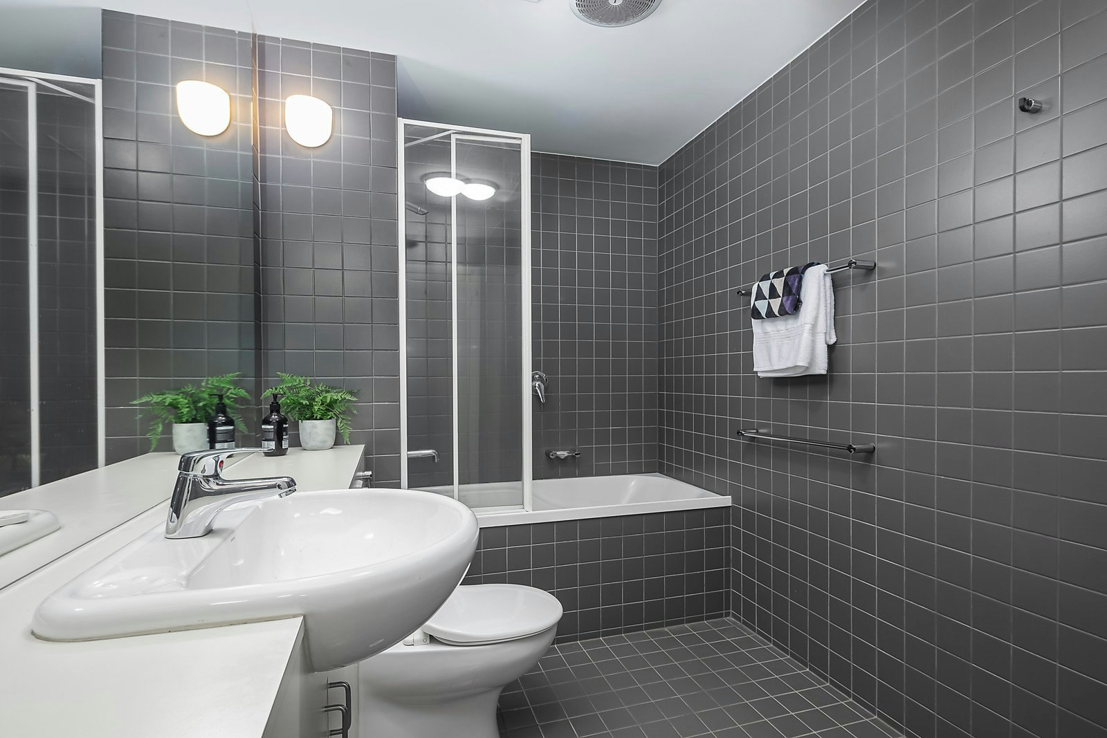 412/221 Sturt Street, Southbank, VIC