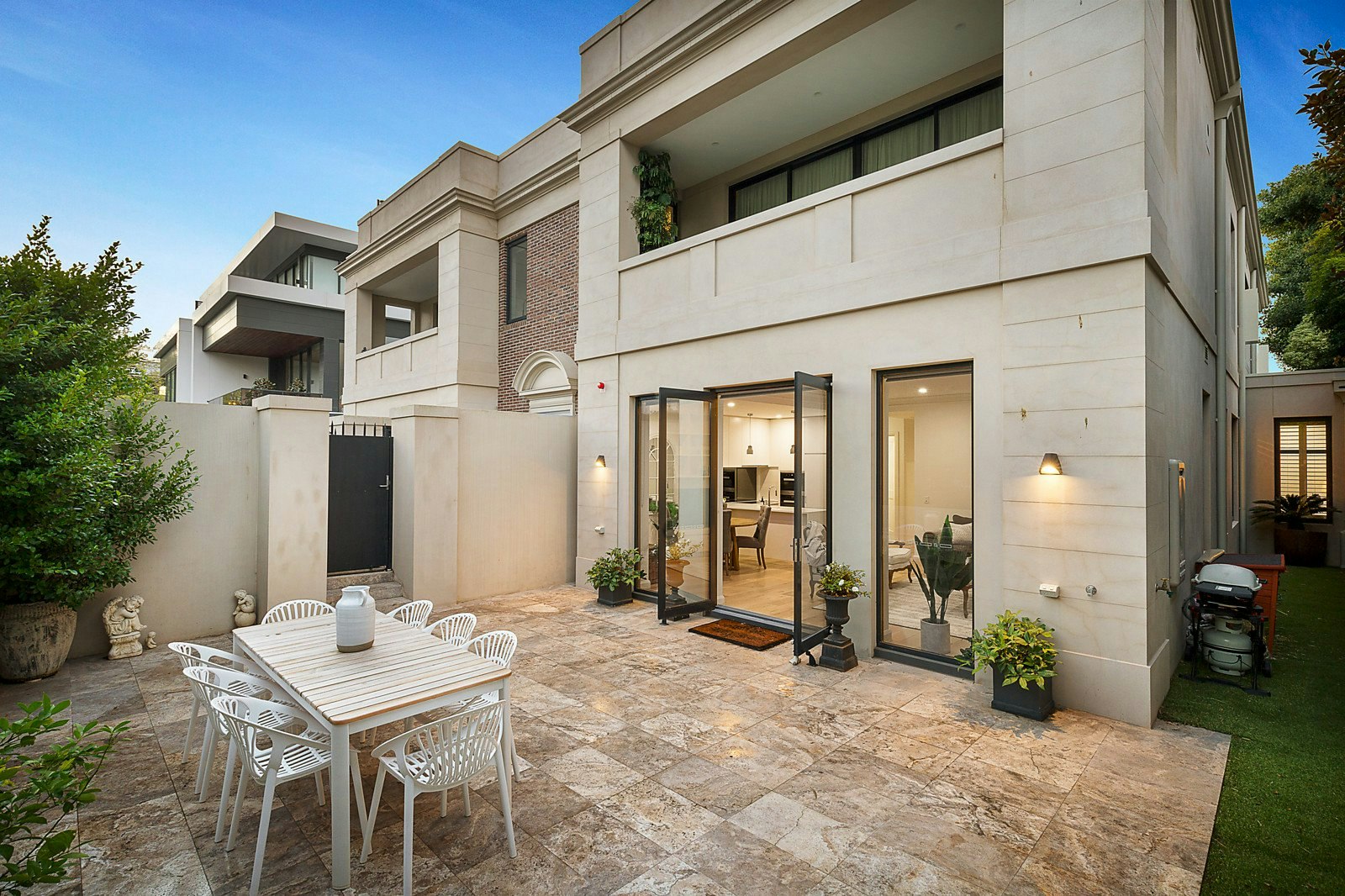 2/383 Wattletree Road, Malvern East, VIC