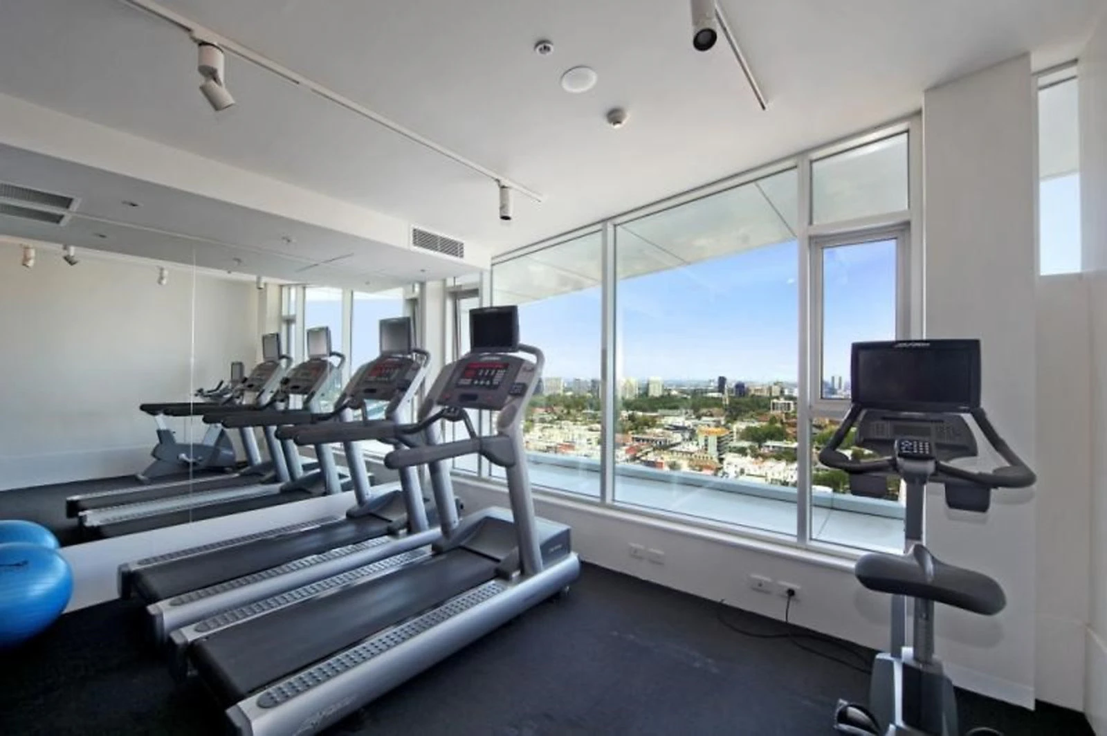 1409//7 Yarra Street, South Yarra, VIC