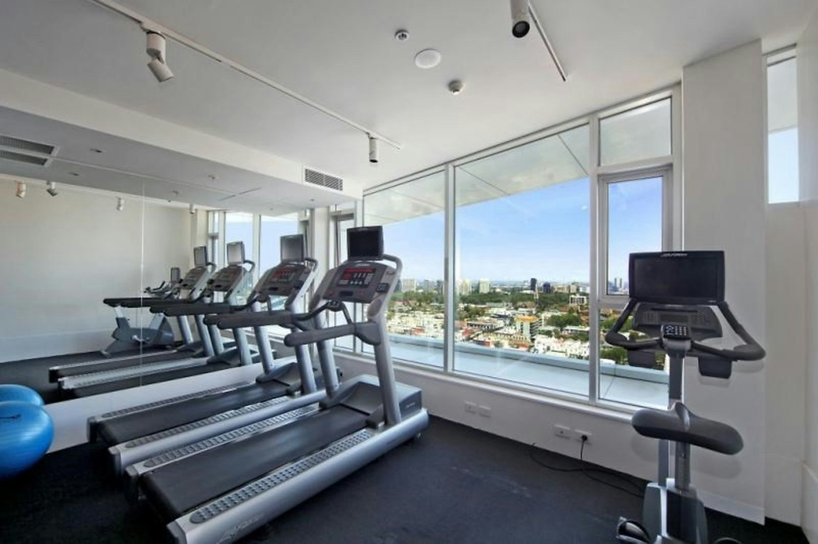 1409//7 Yarra Street, South Yarra, VIC