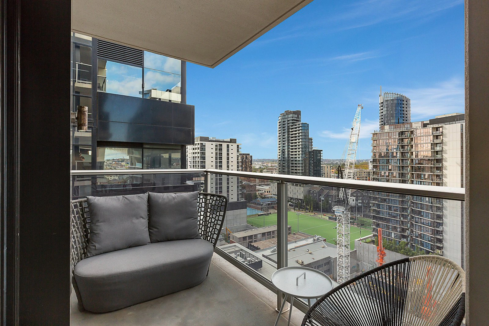 1409//7 Yarra Street, South Yarra, VIC
