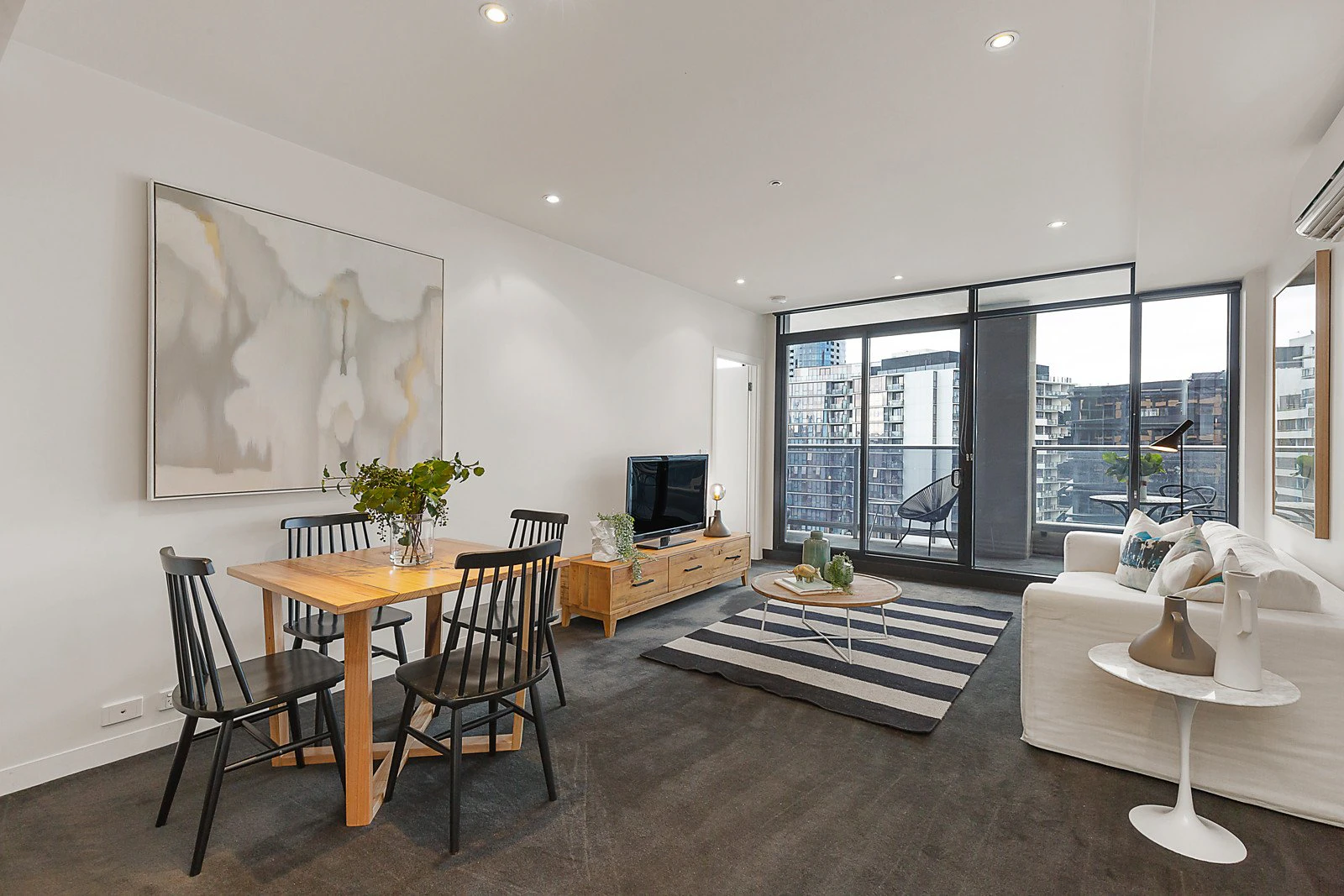 1409//7 Yarra Street, South Yarra, VIC