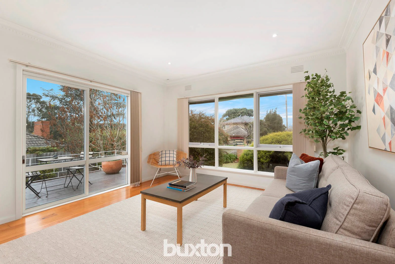 17 Vivianne Avenue, Mont Albert North, VIC