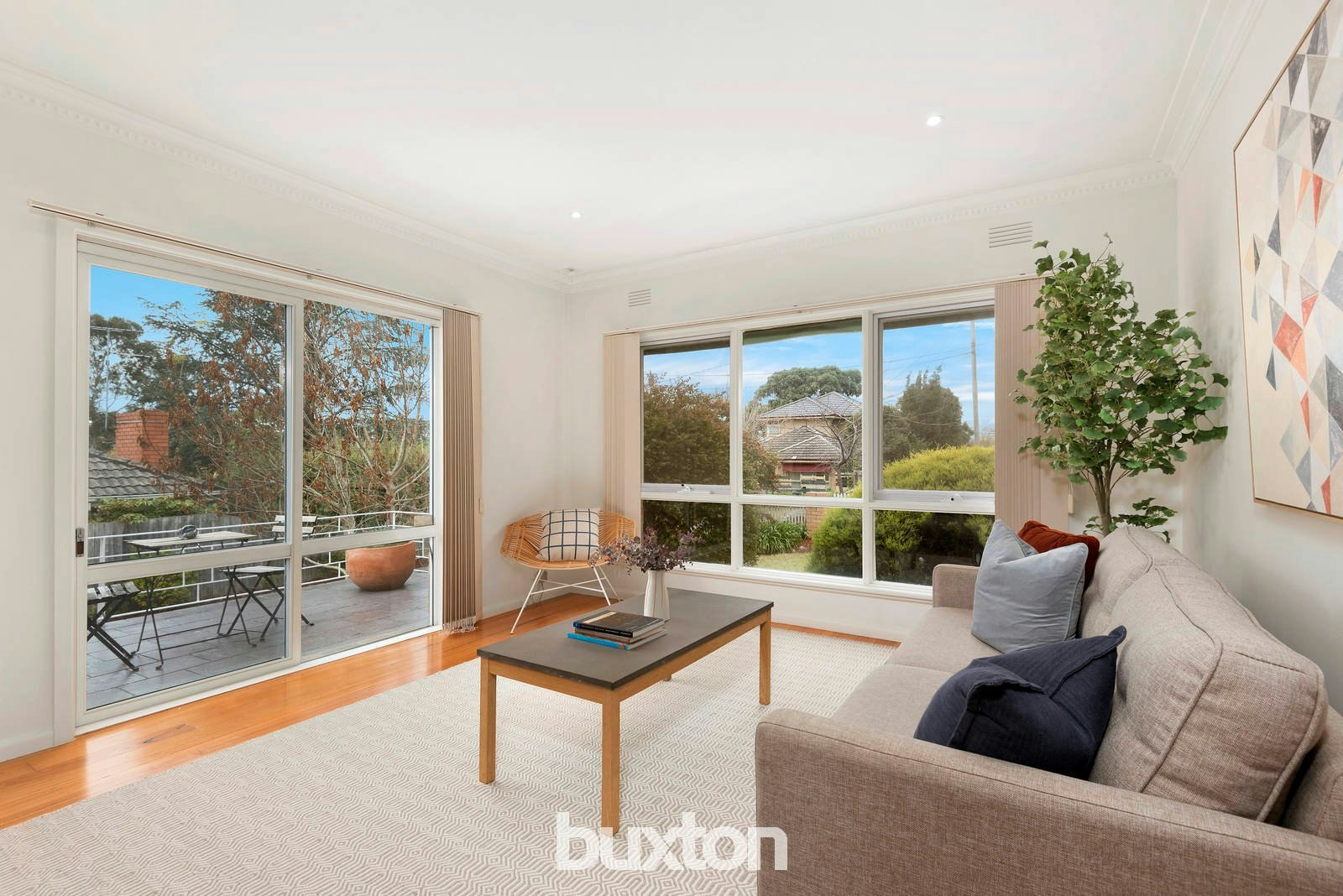 17 Vivianne Avenue, Mont Albert North, VIC