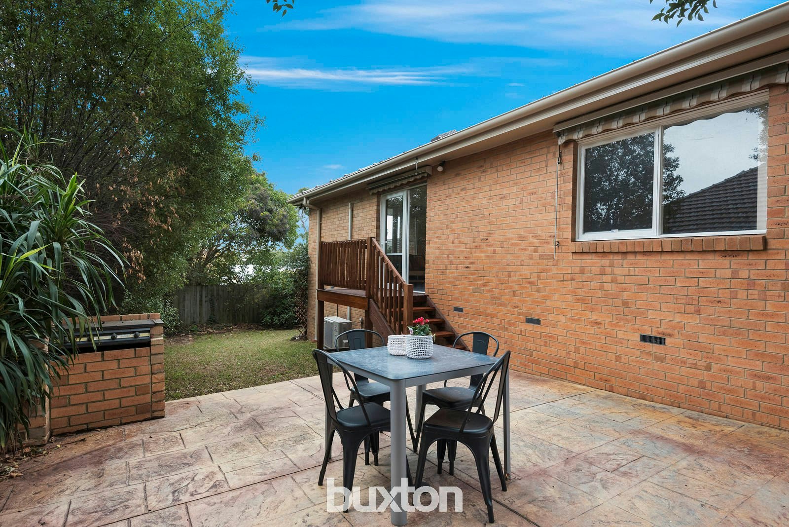 17 Vivianne Avenue, Mont Albert North, VIC