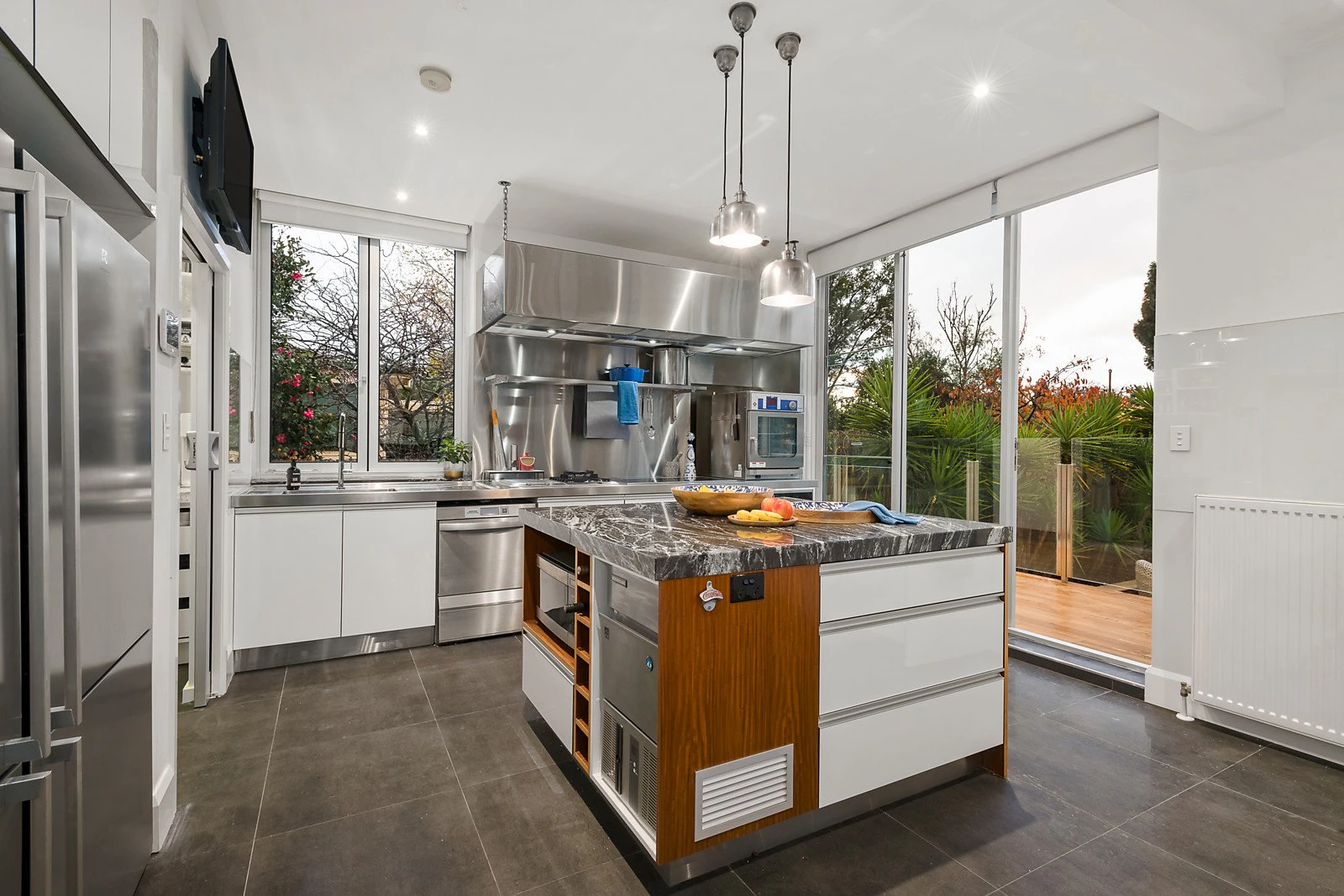 19 Stoke Avenue, Kew, VIC