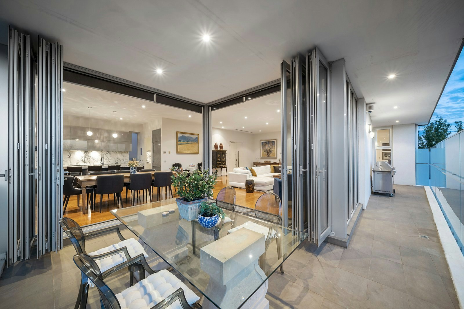 2/3 Martin Court, Toorak, VIC