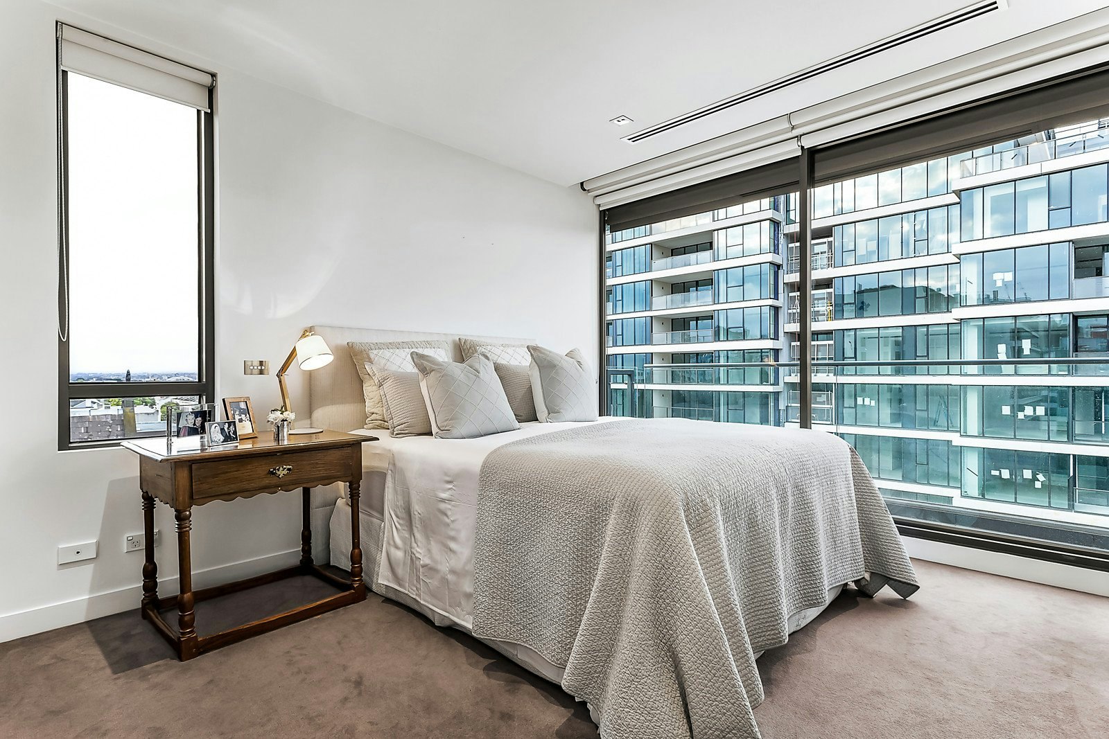 802/9 Eades Street, East Melbourne, VIC