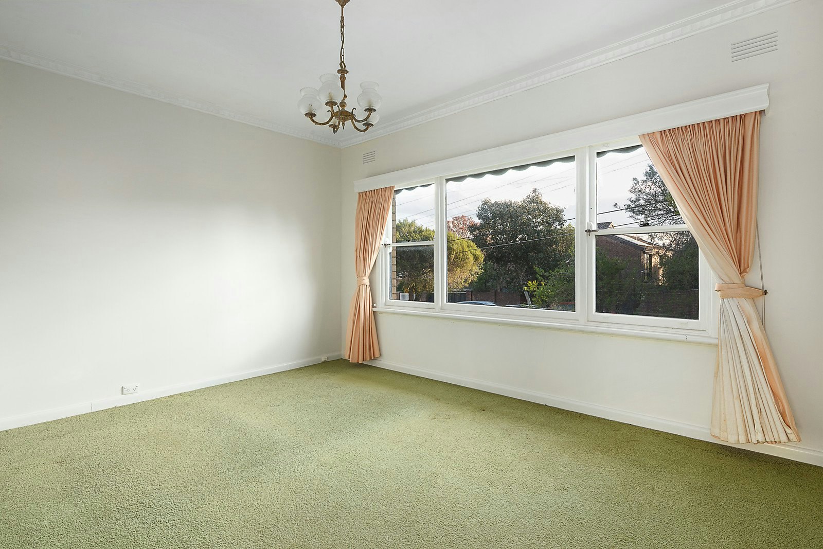 18 Wave Street, Hampton, VIC