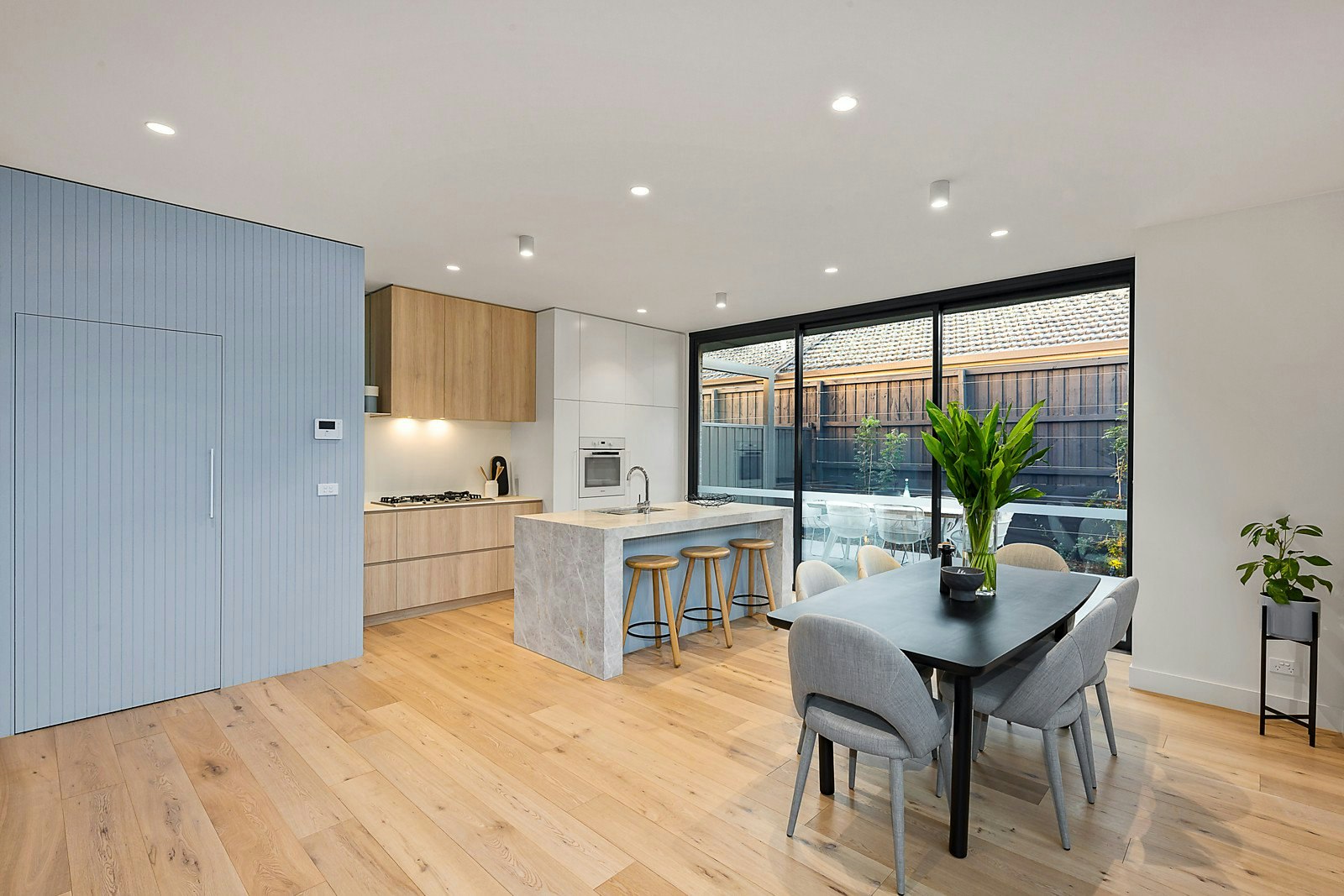 8/40 Walpole Street, Kew, VIC