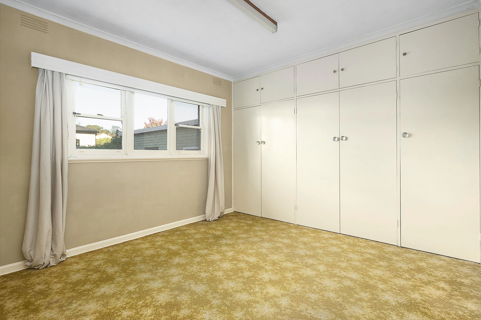 18 Wave Street, Hampton, VIC