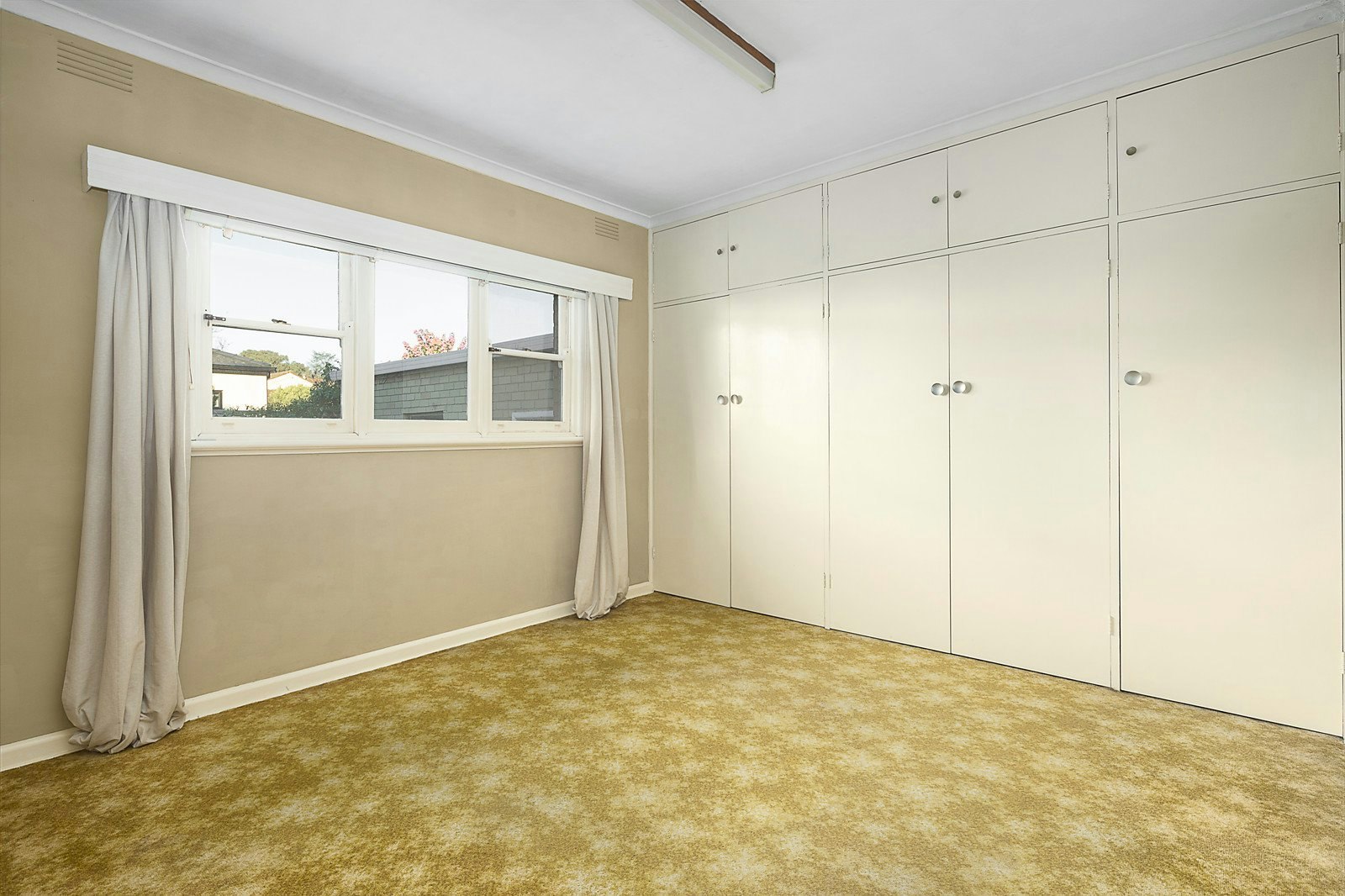 18 Wave Street, Hampton, VIC