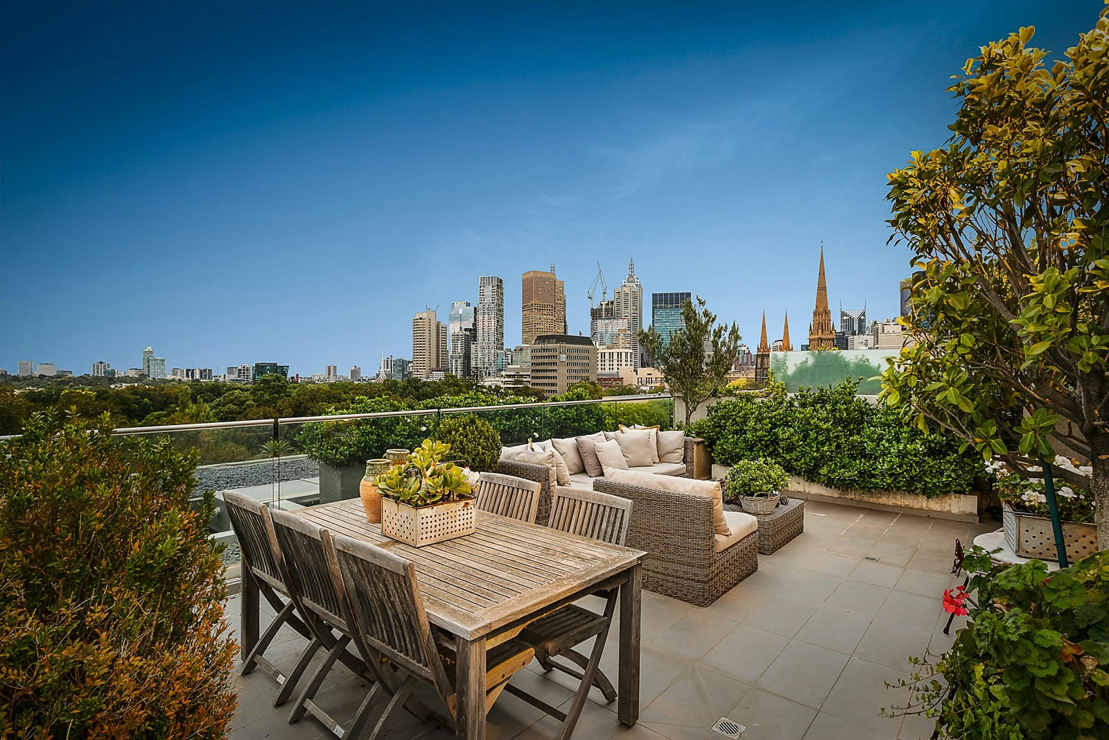 802/9 Eades Street, East Melbourne, VIC