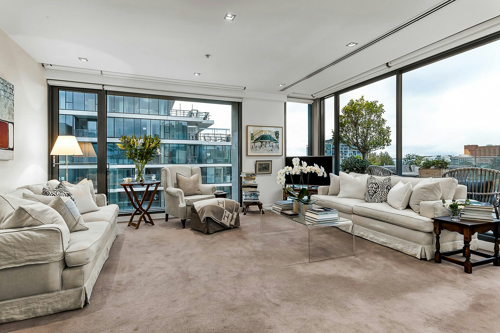 802/9 Eades Street, East Melbourne, VIC