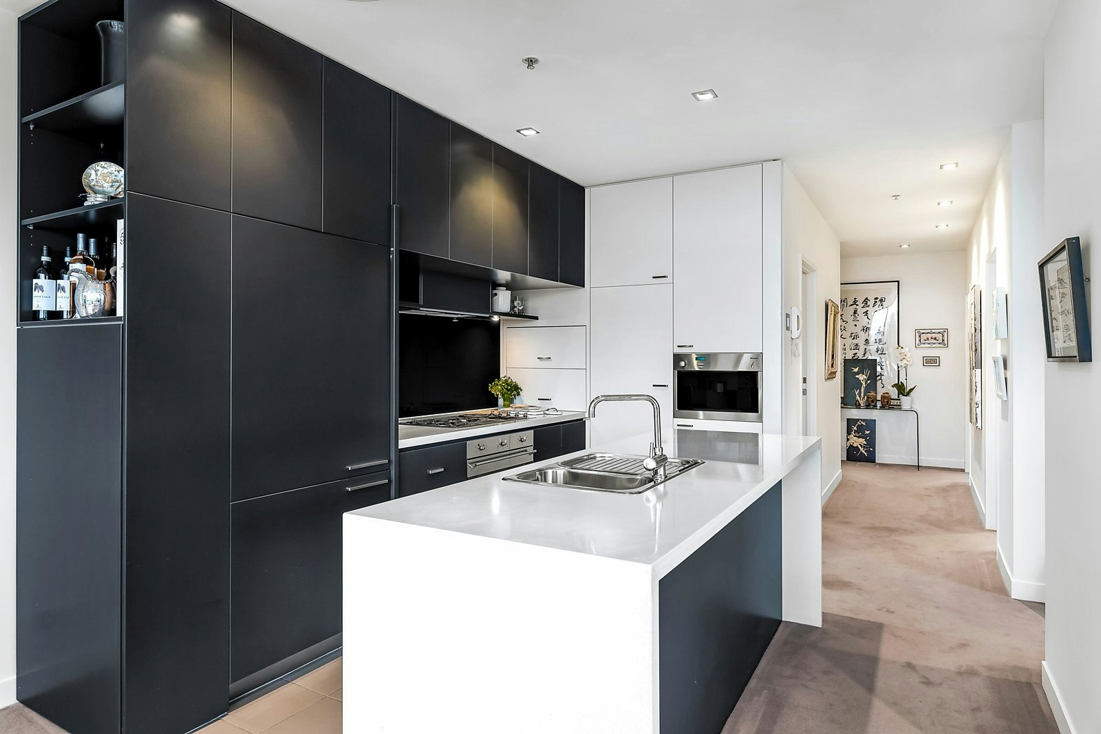 802/9 Eades Street, East Melbourne, VIC