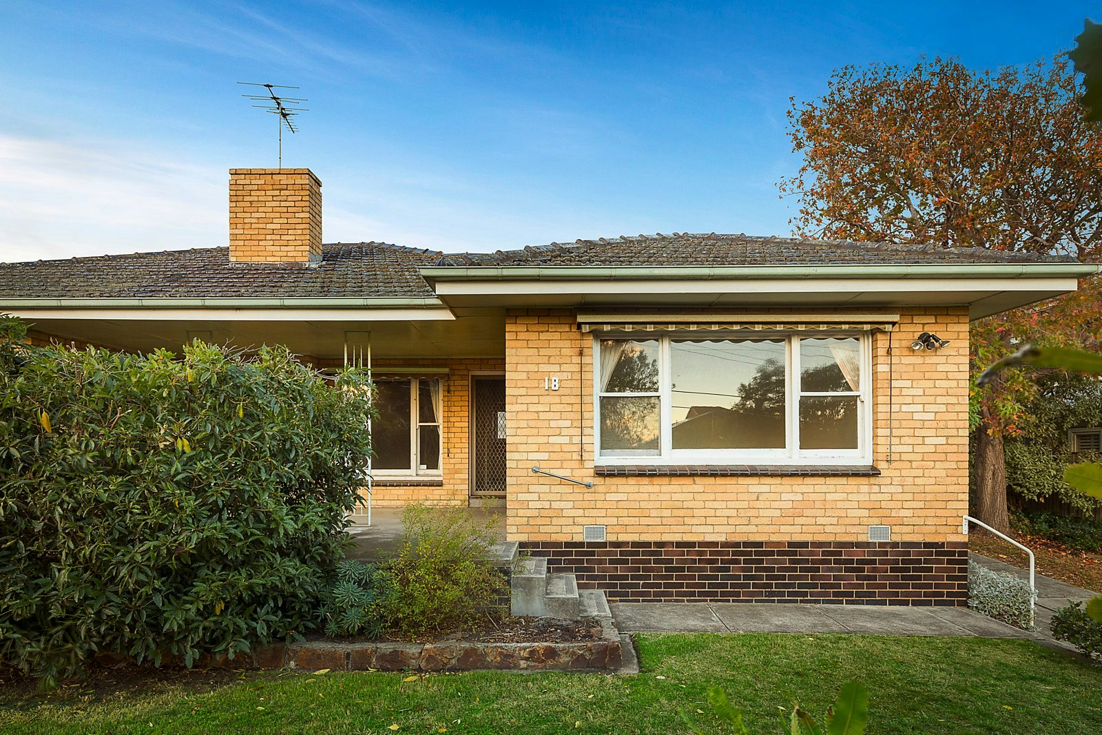 18 Wave Street, Hampton, VIC