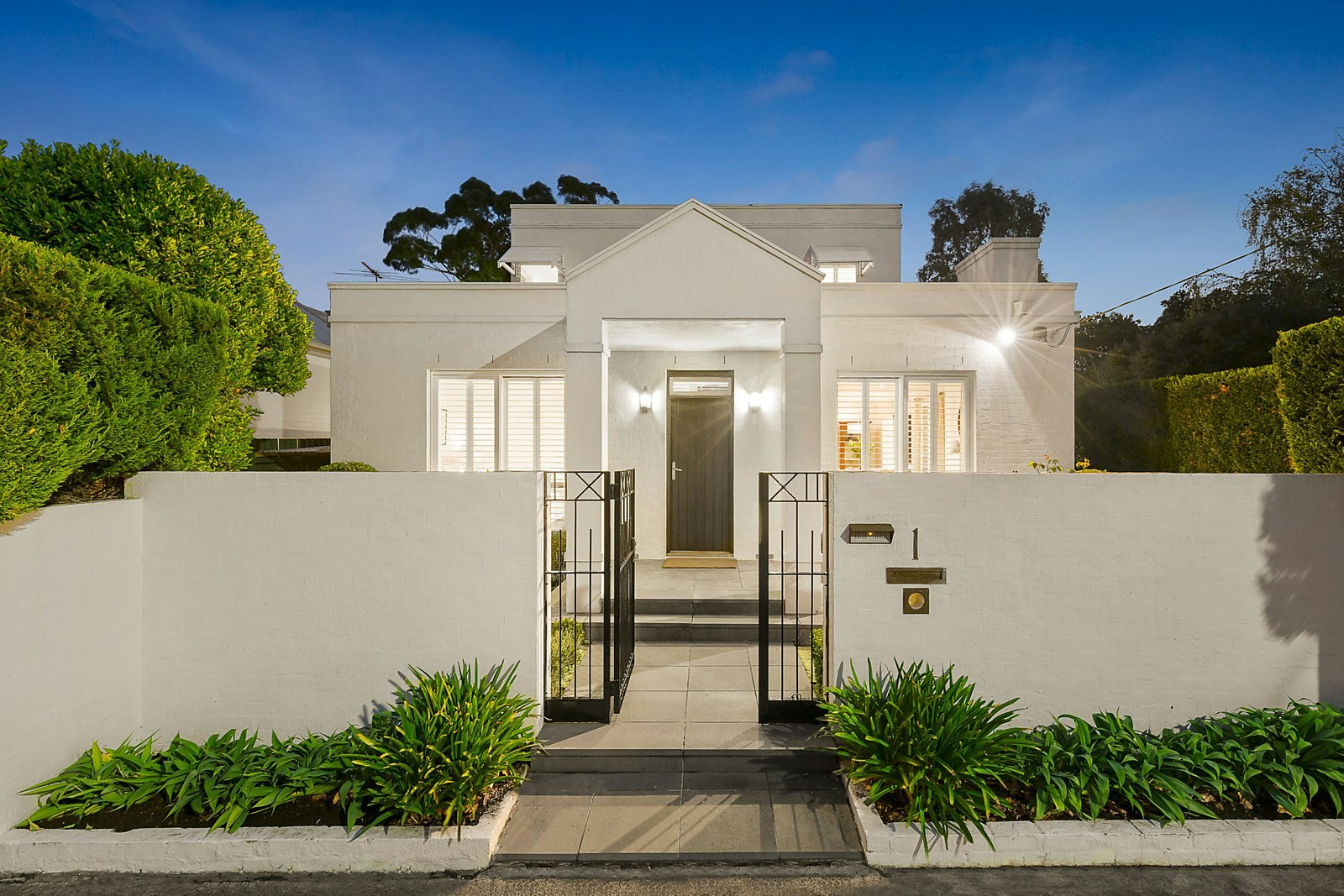 1 Cummins Grove, Malvern, VIC