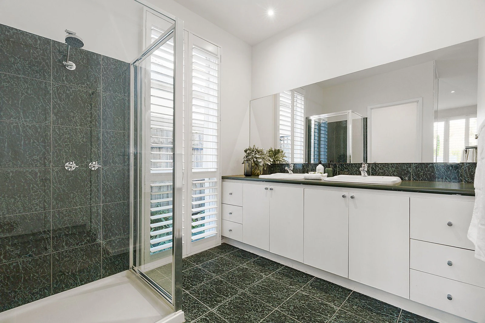 1 Cummins Grove, Malvern, VIC