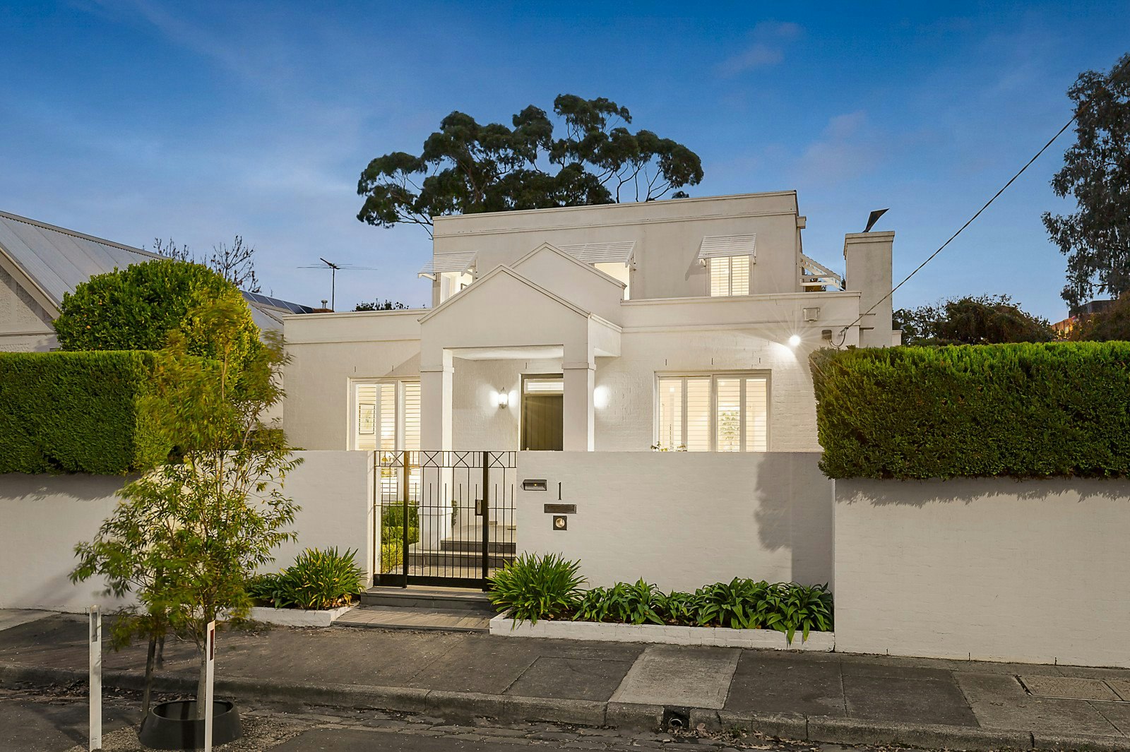 1 Cummins Grove, Malvern, VIC