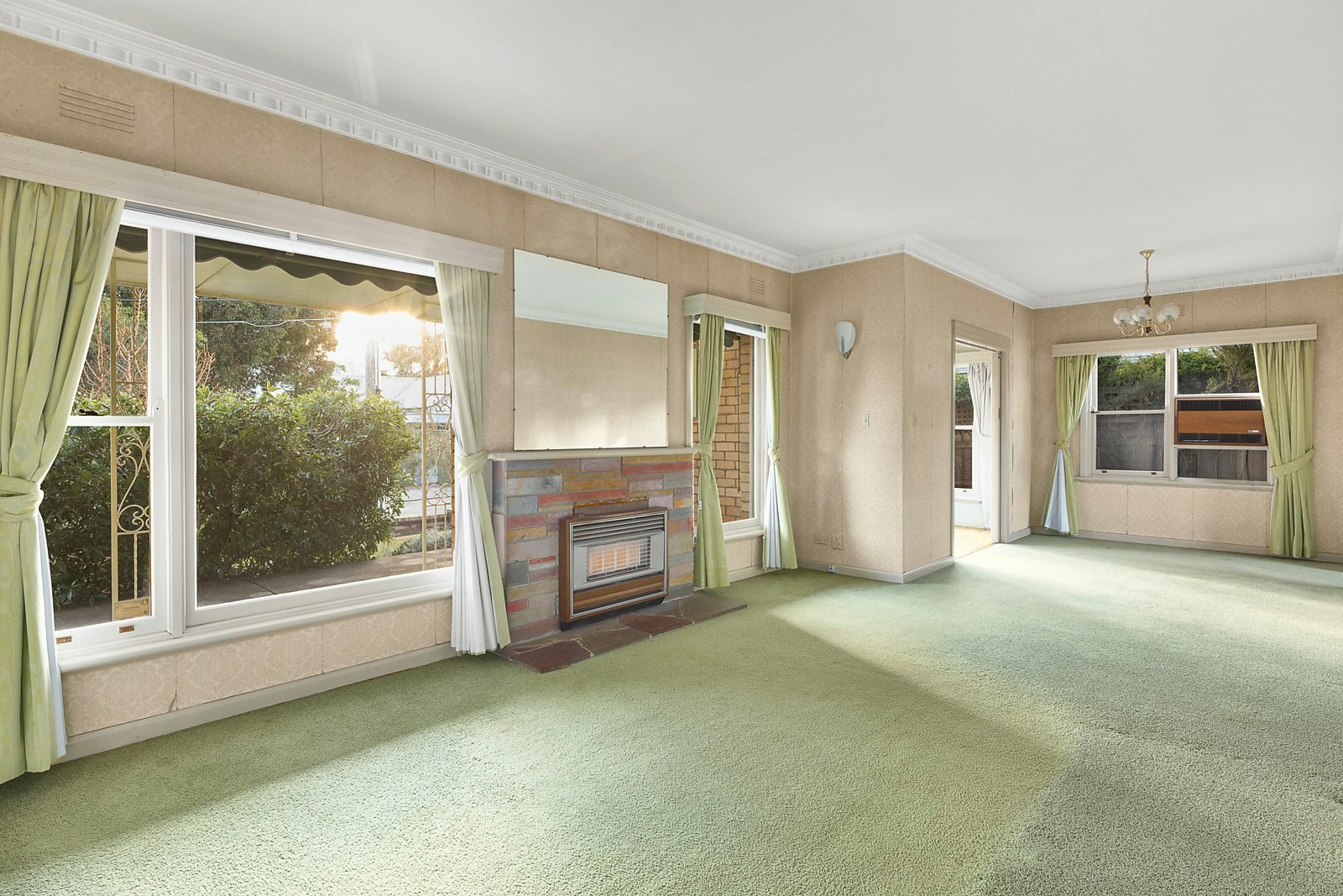 18 Wave Street, Hampton, VIC