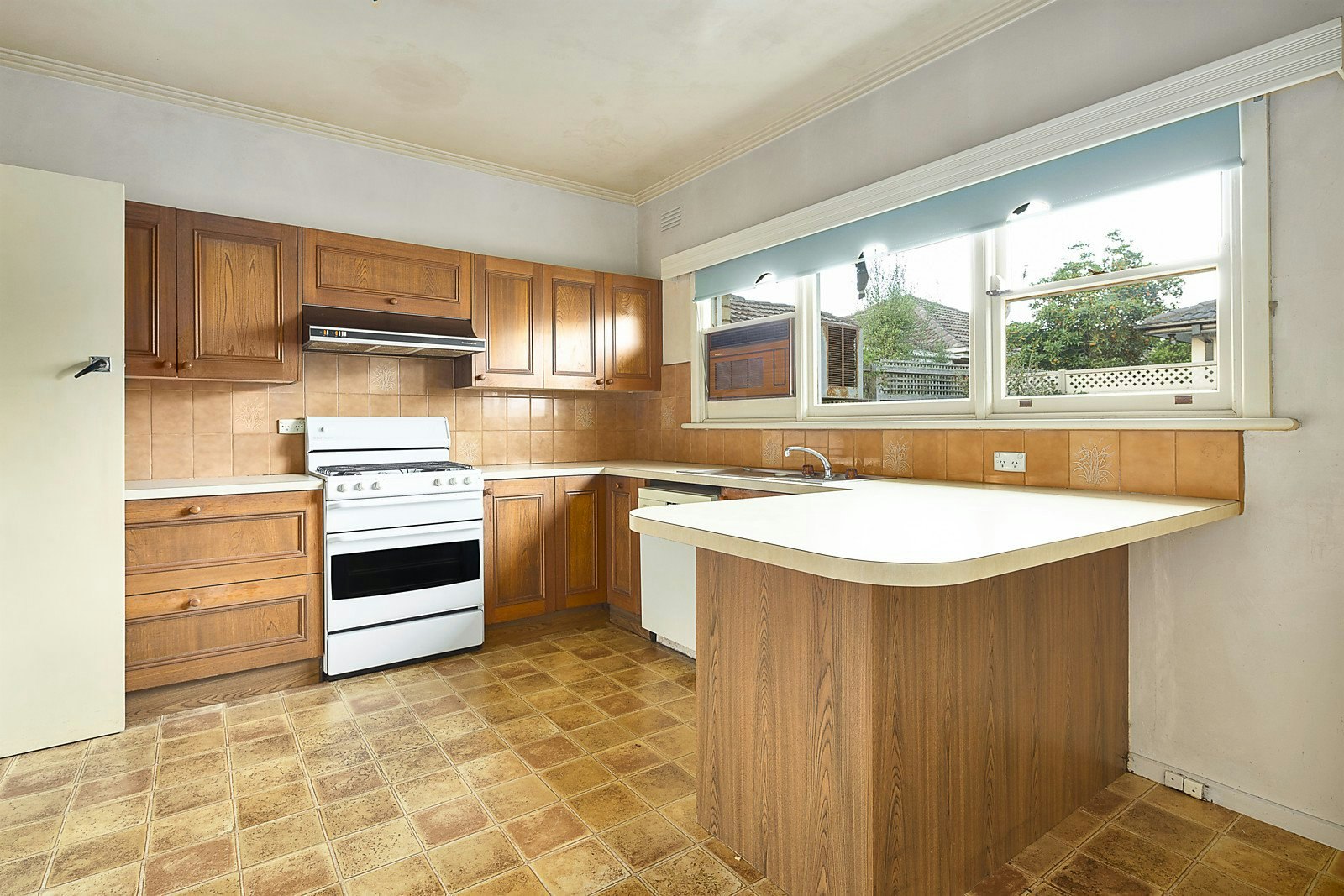 18 Wave Street, Hampton, VIC