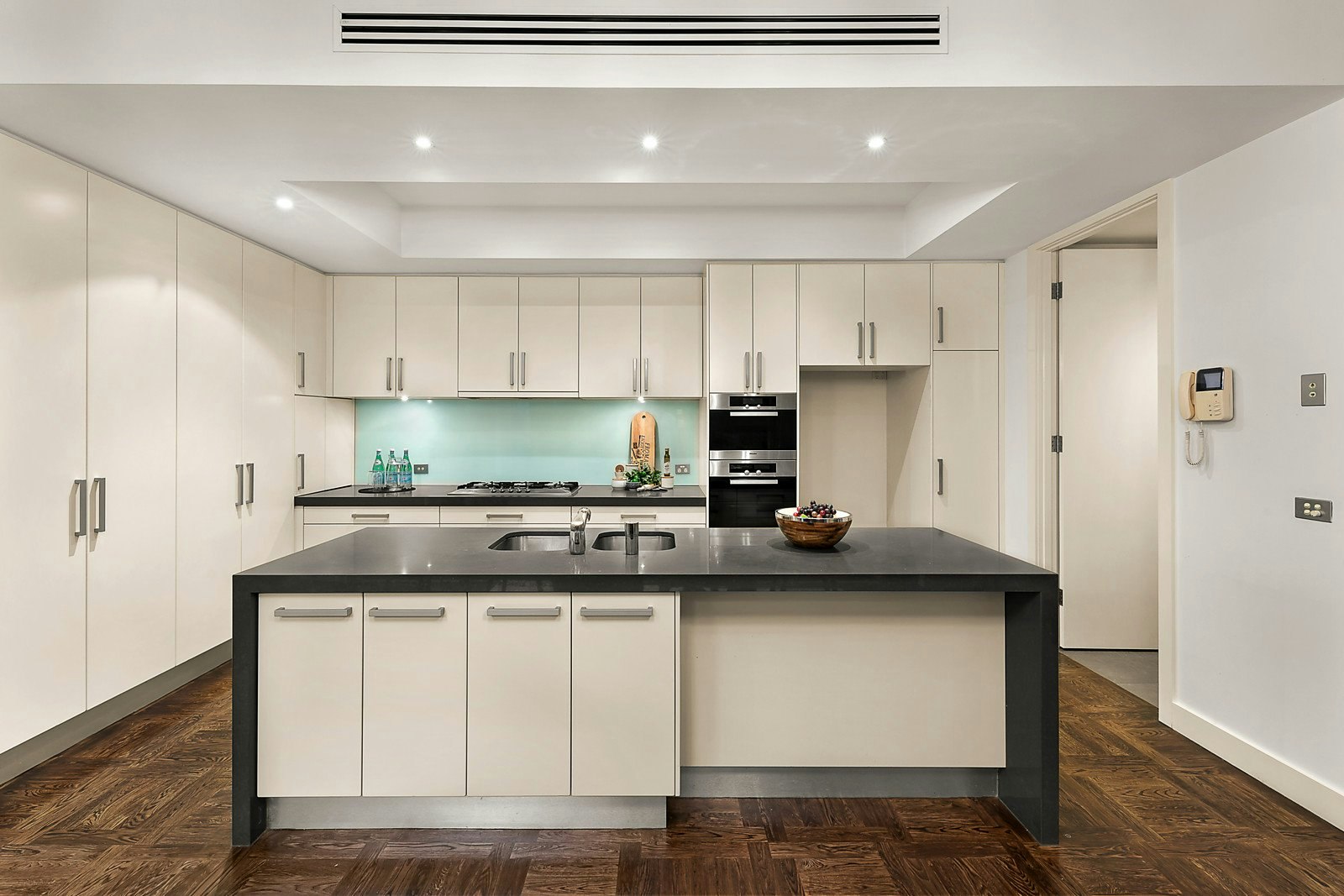 26 Cloverdale Avenue, Toorak, VIC