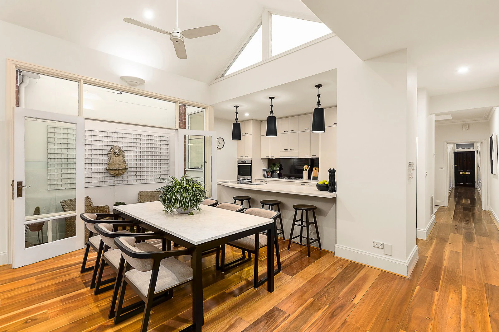 22 Mt Pleasant Grove, Armadale, VIC