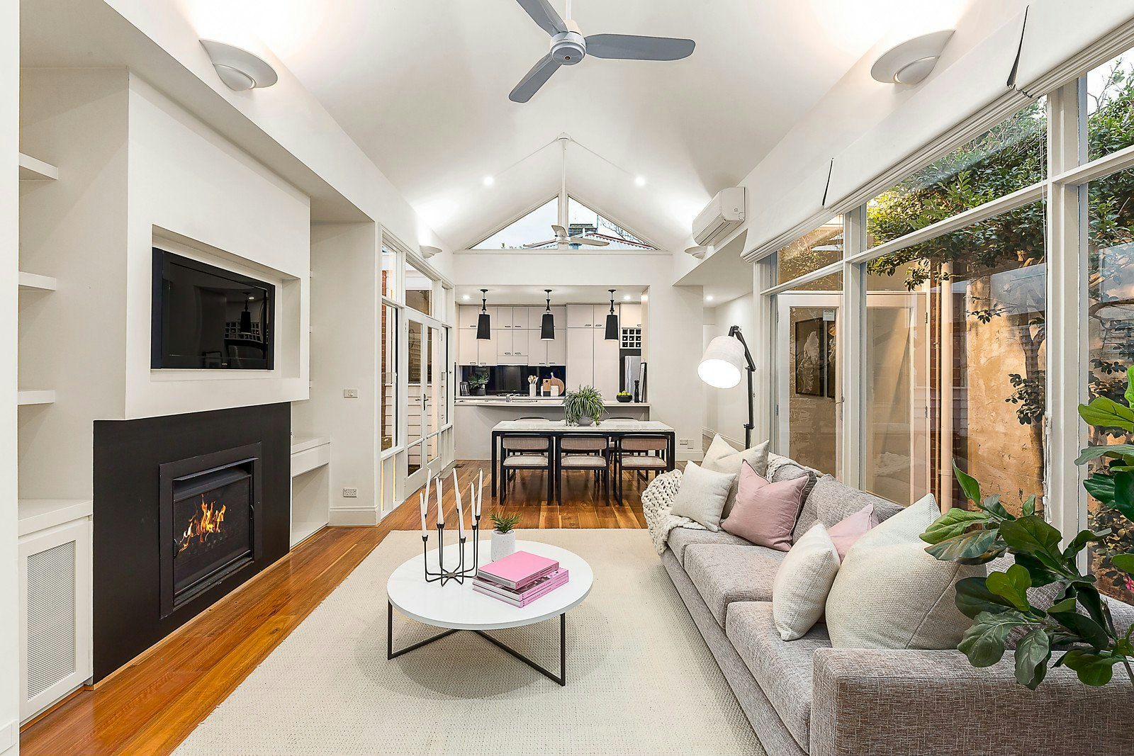 22 Mt Pleasant Grove, Armadale, VIC