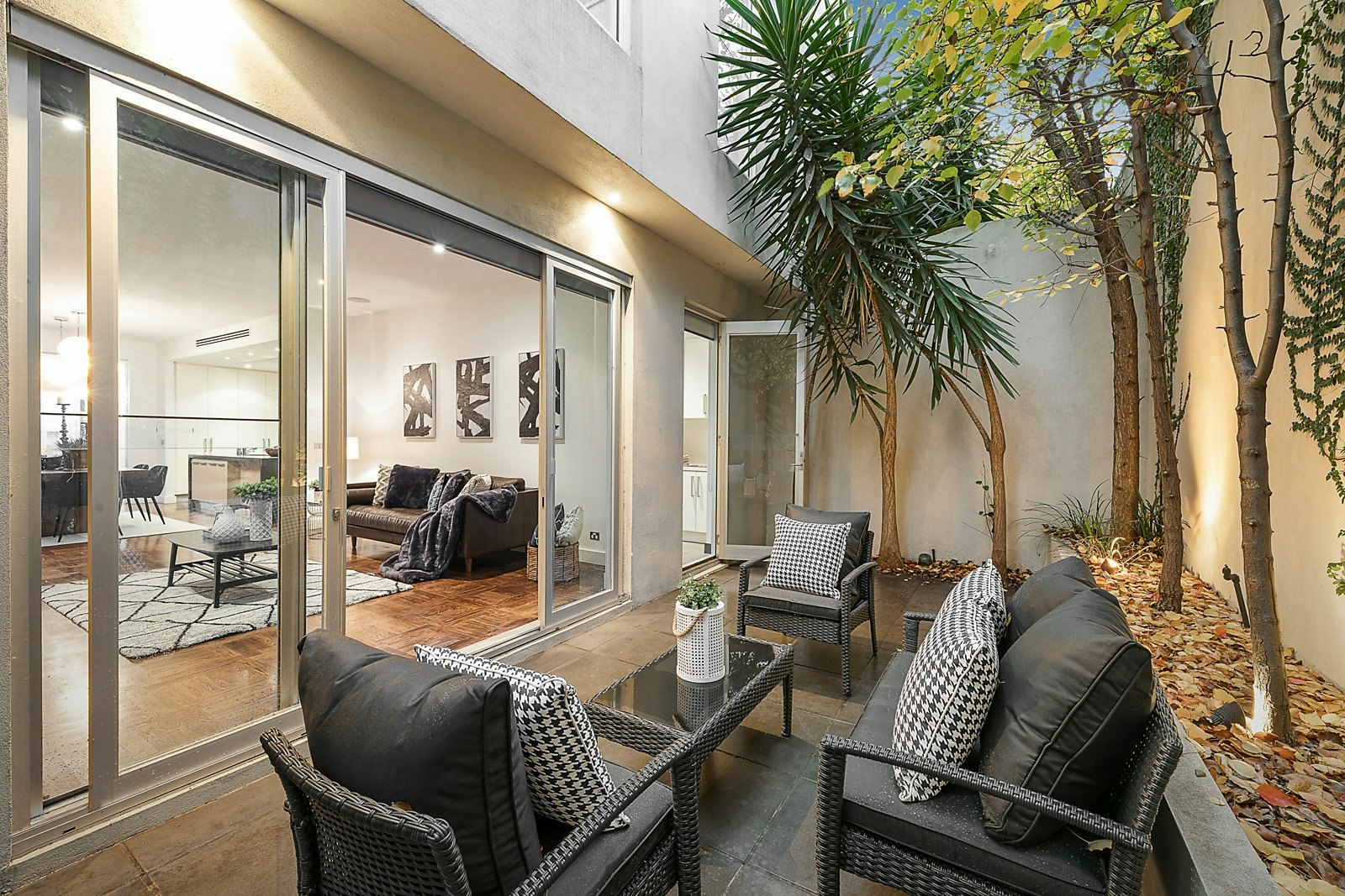 26 Cloverdale Avenue, Toorak, VIC