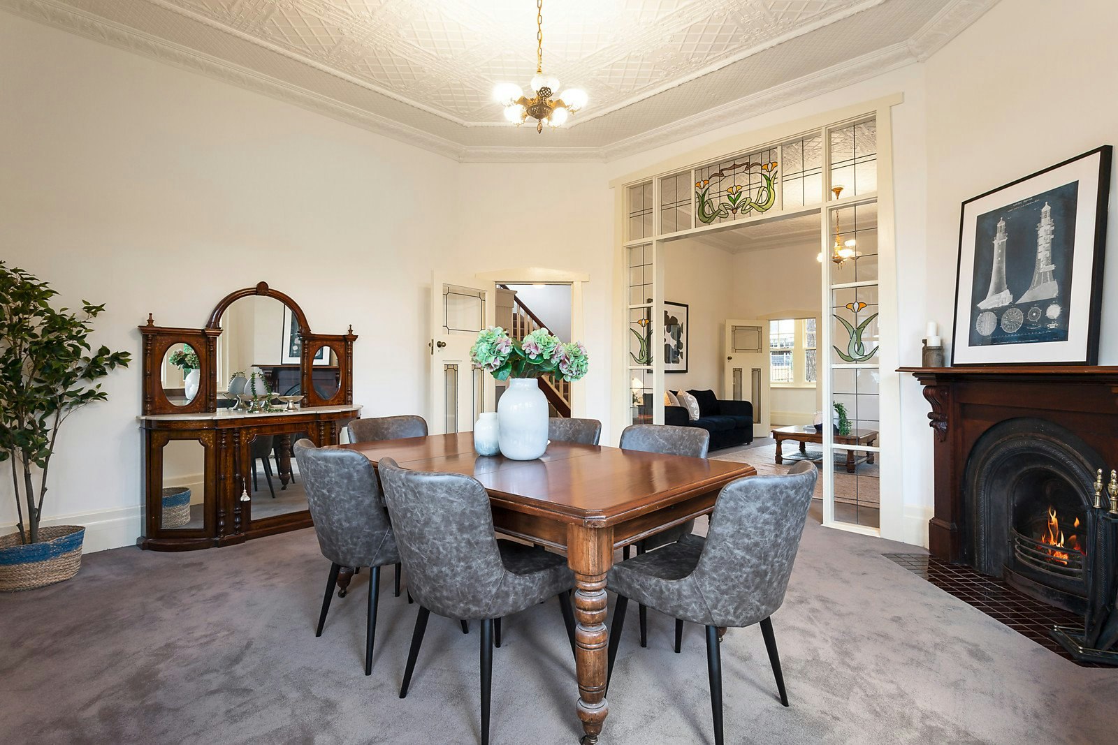 22 St James Avenue, Mont Albert, VIC