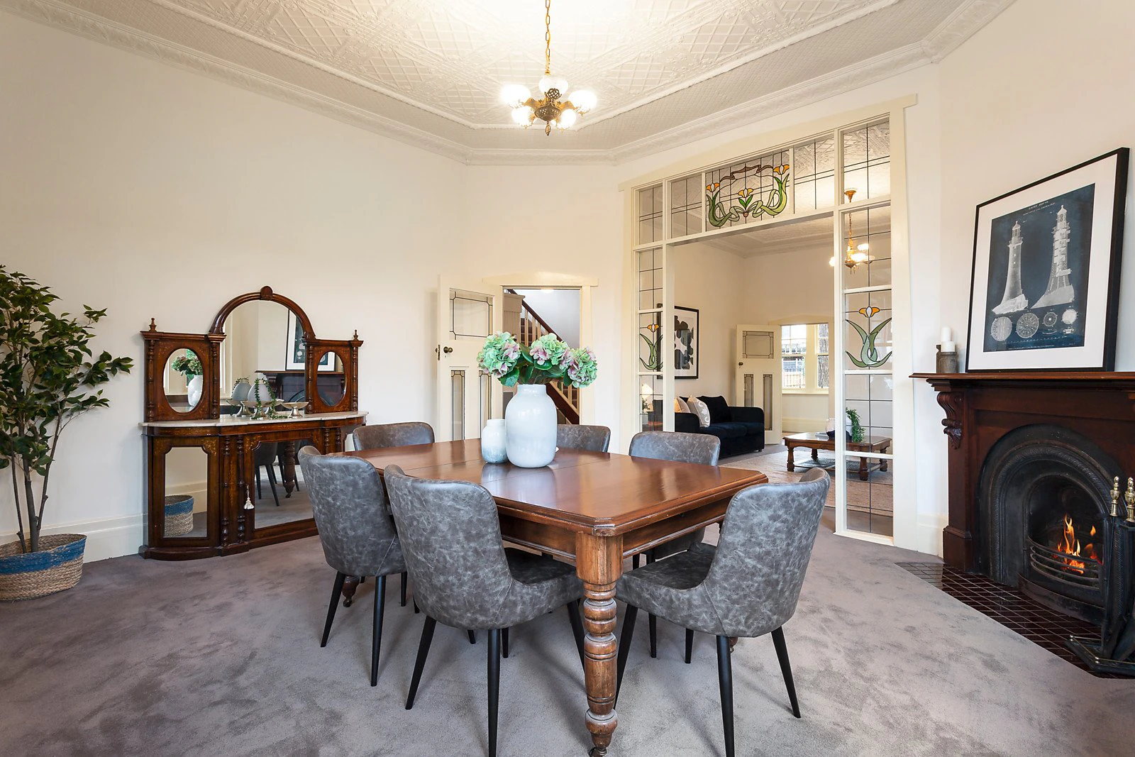 22 St James Avenue, Mont Albert, VIC