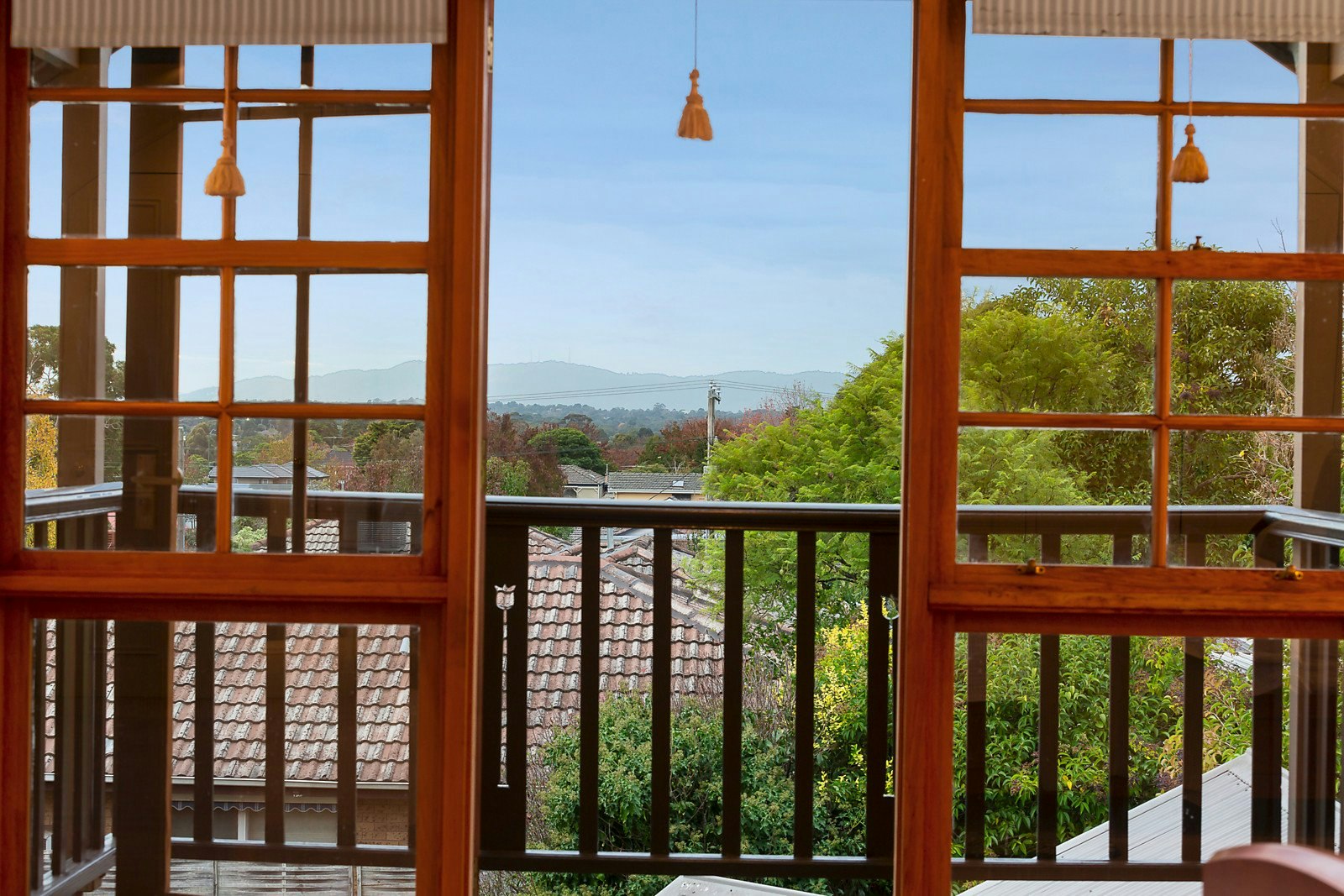 22 St James Avenue, Mont Albert, VIC