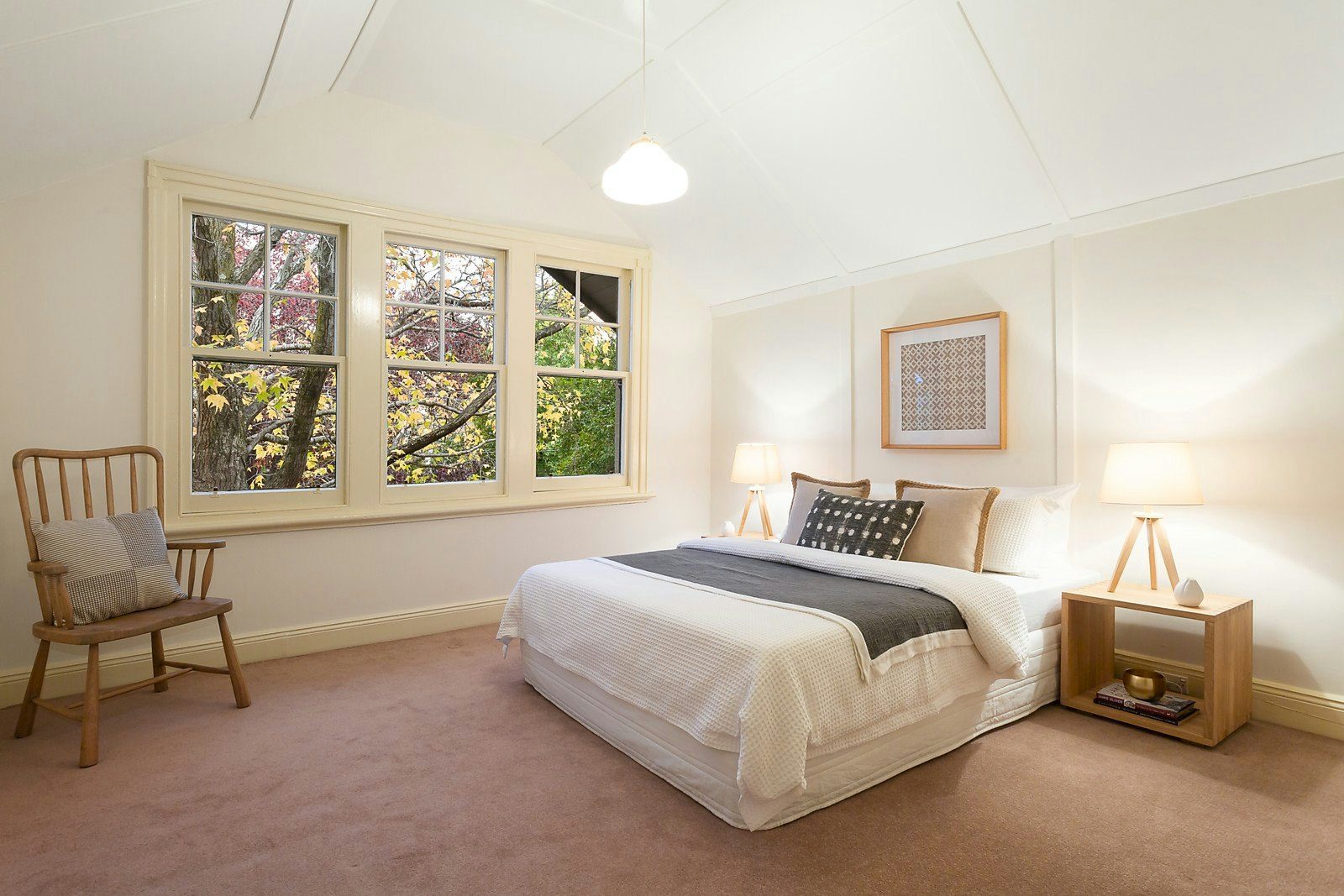 22 St James Avenue, Mont Albert, VIC