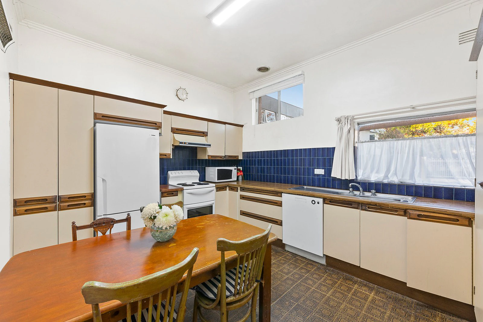 9 Rothesay Avenue, Brighton, VIC