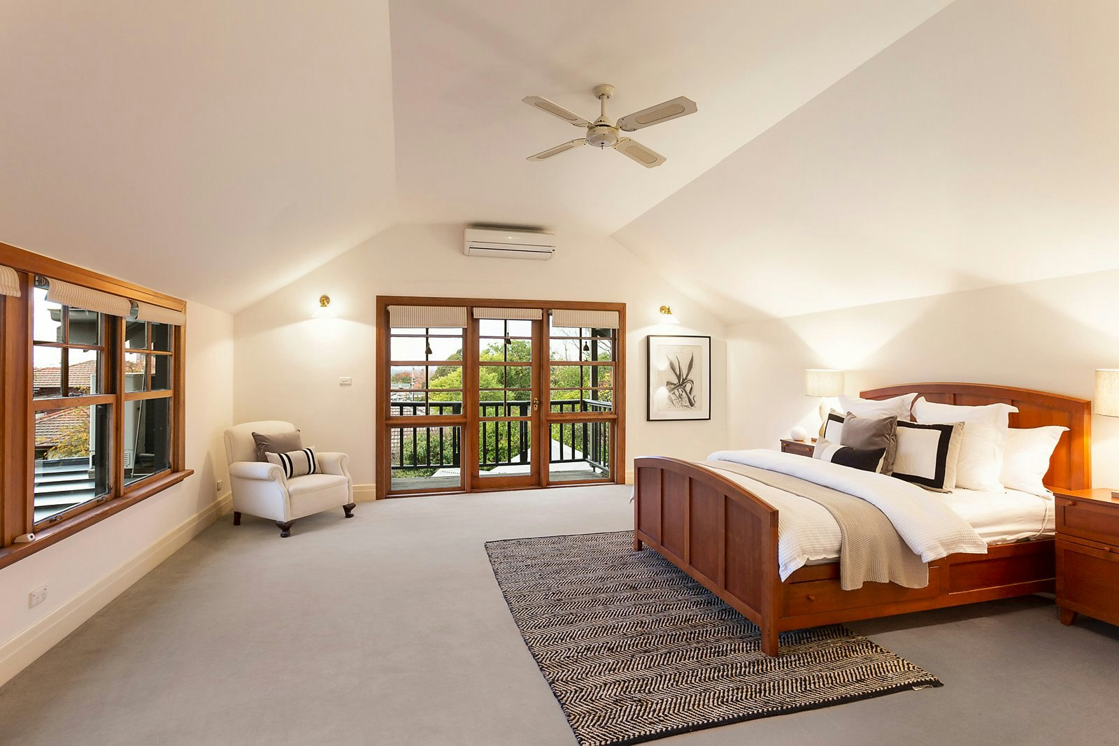 22 St James Avenue, Mont Albert, VIC