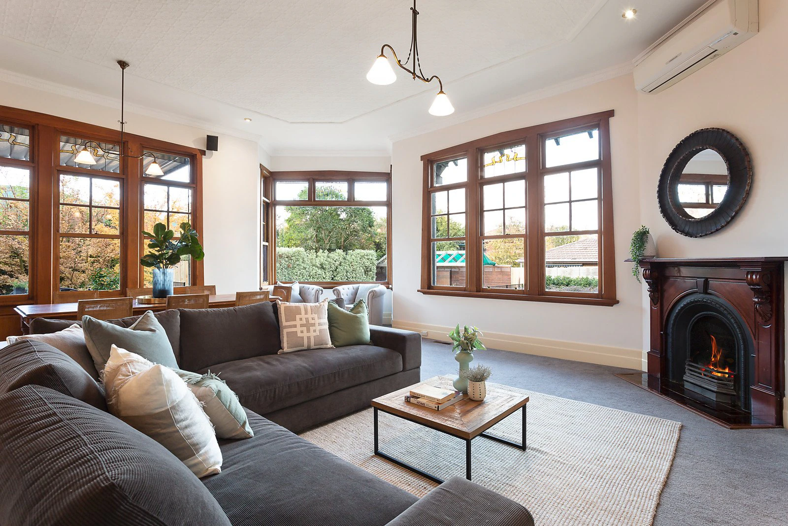 22 St James Avenue, Mont Albert, VIC
