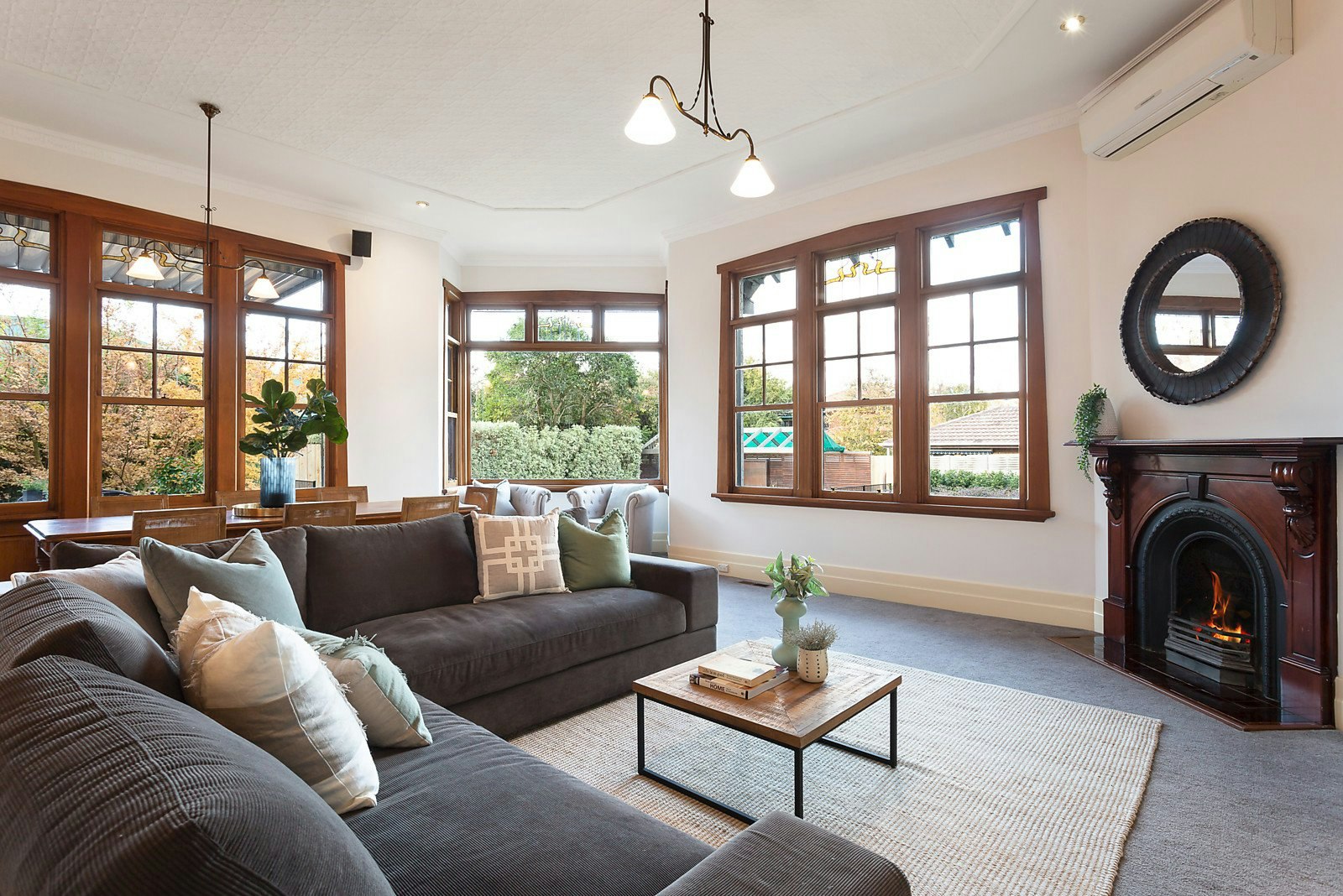 22 St James Avenue, Mont Albert, VIC