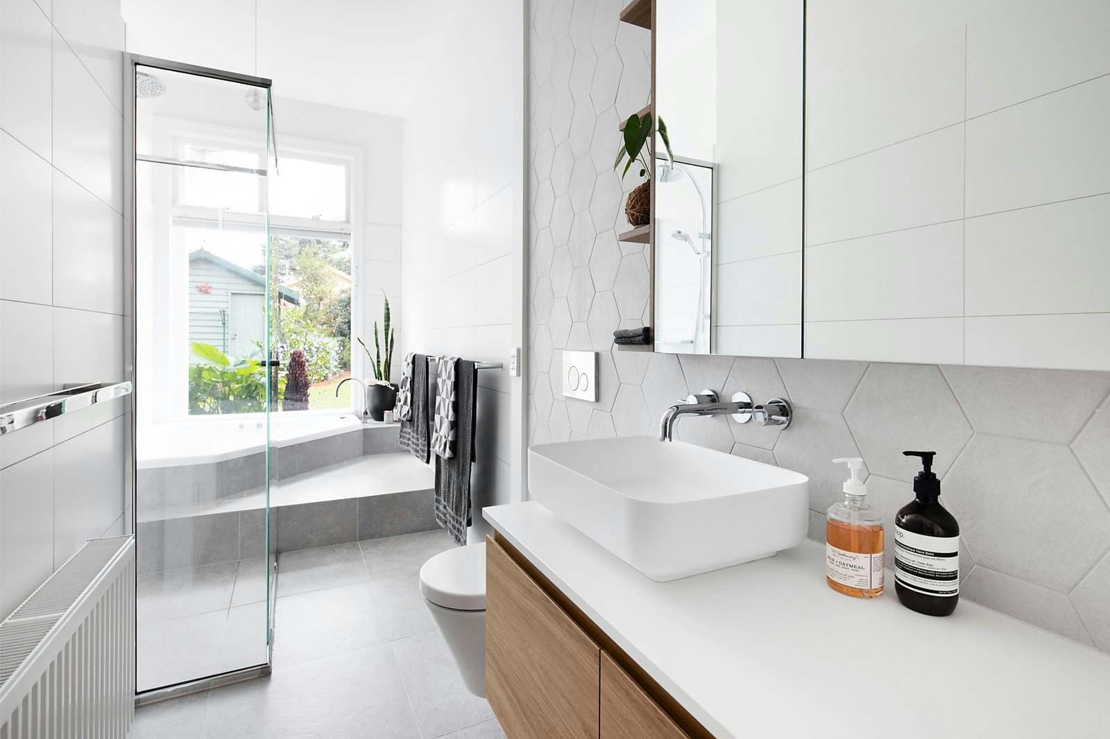 6 Hale Street, Kew East, VIC