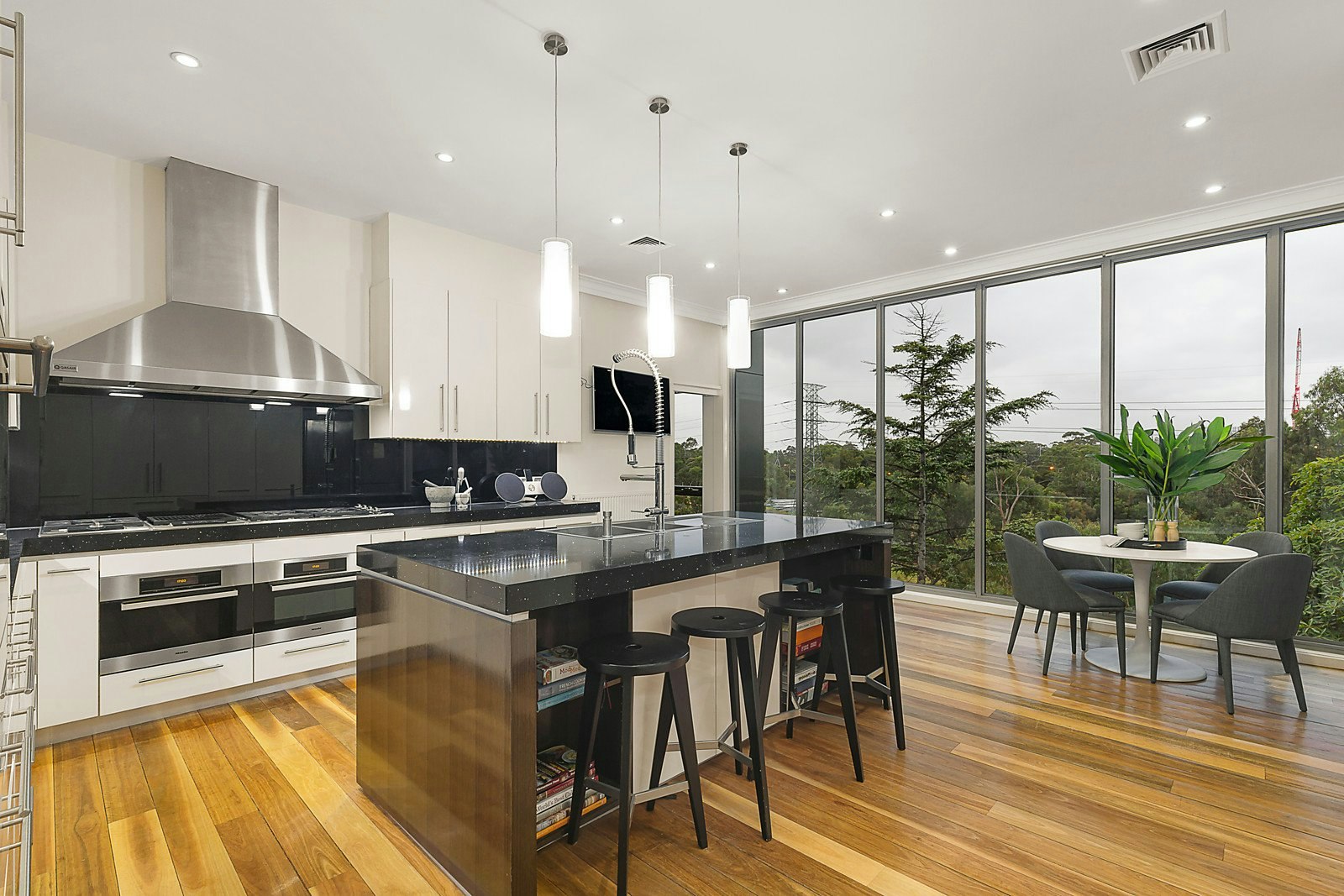 3-5 Edzell Avenue, Toorak, VIC