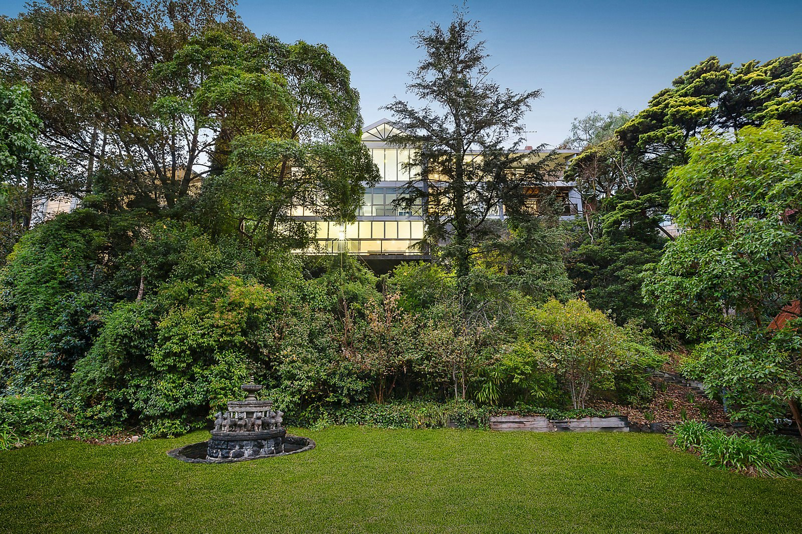 3-5 Edzell Avenue, Toorak, VIC