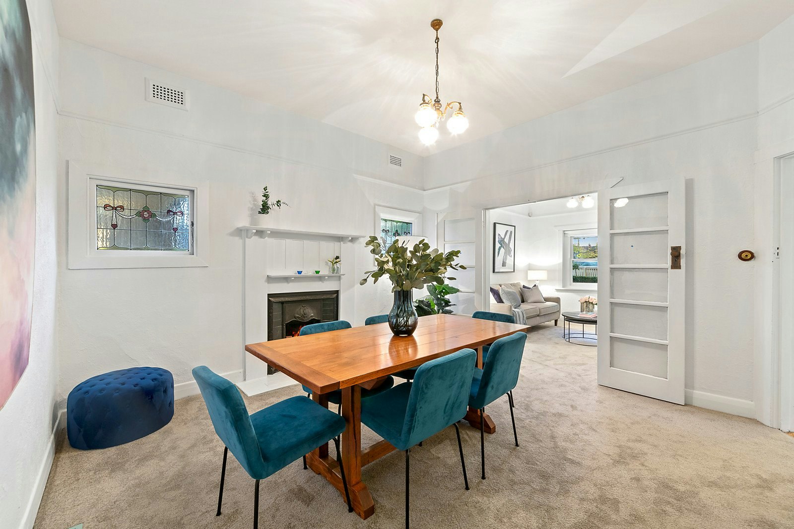 2 Kinloch Avenue, Mont Albert, VIC