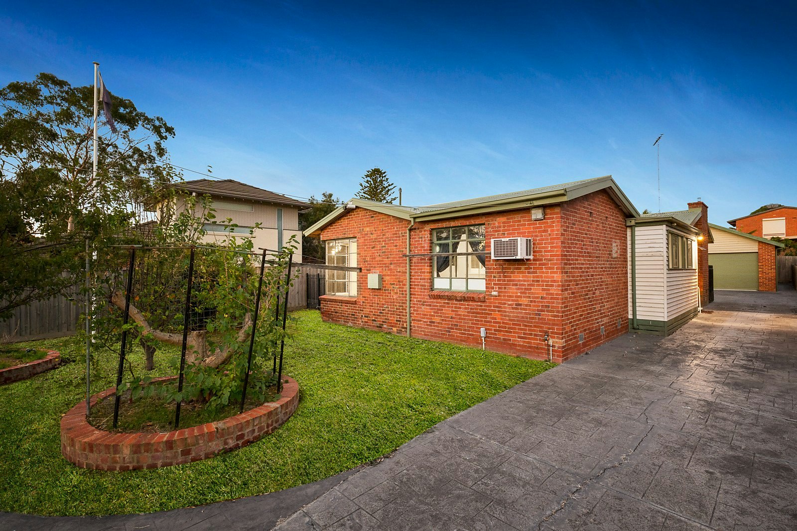 6 Raymond Court, Brighton East, VIC
