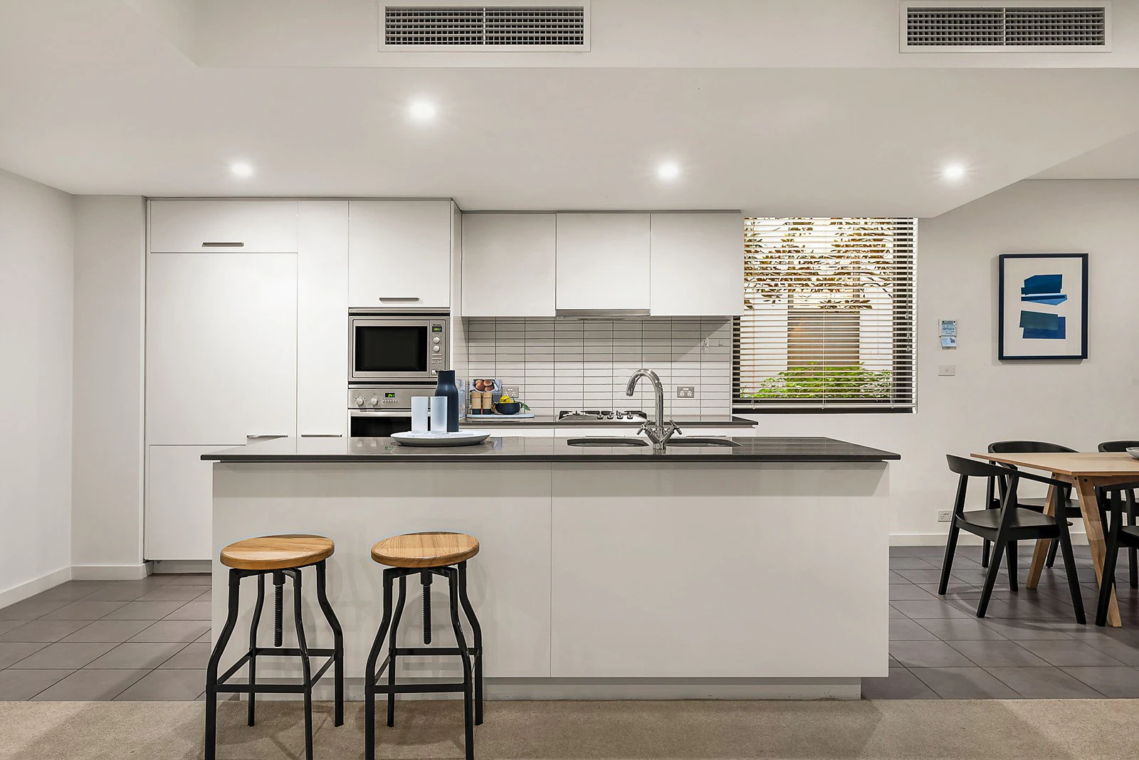 1/53 Chaucer Crescent, Canterbury, VIC