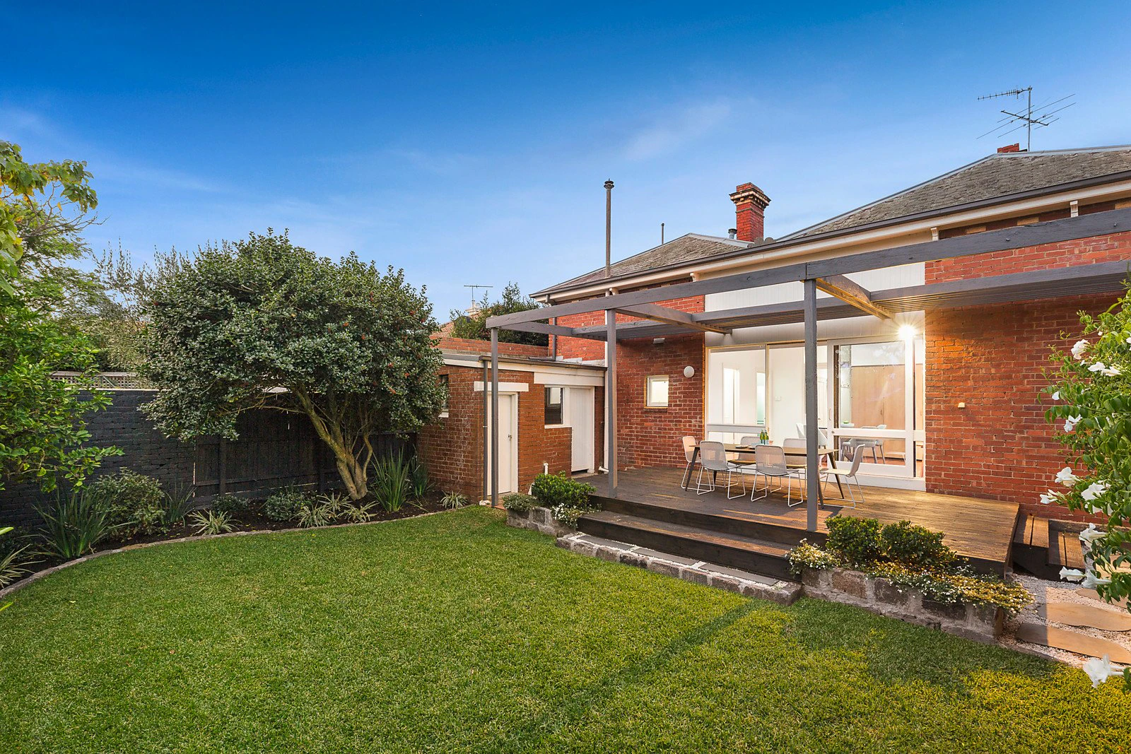 12 Royal Crescent, Armadale, VIC
